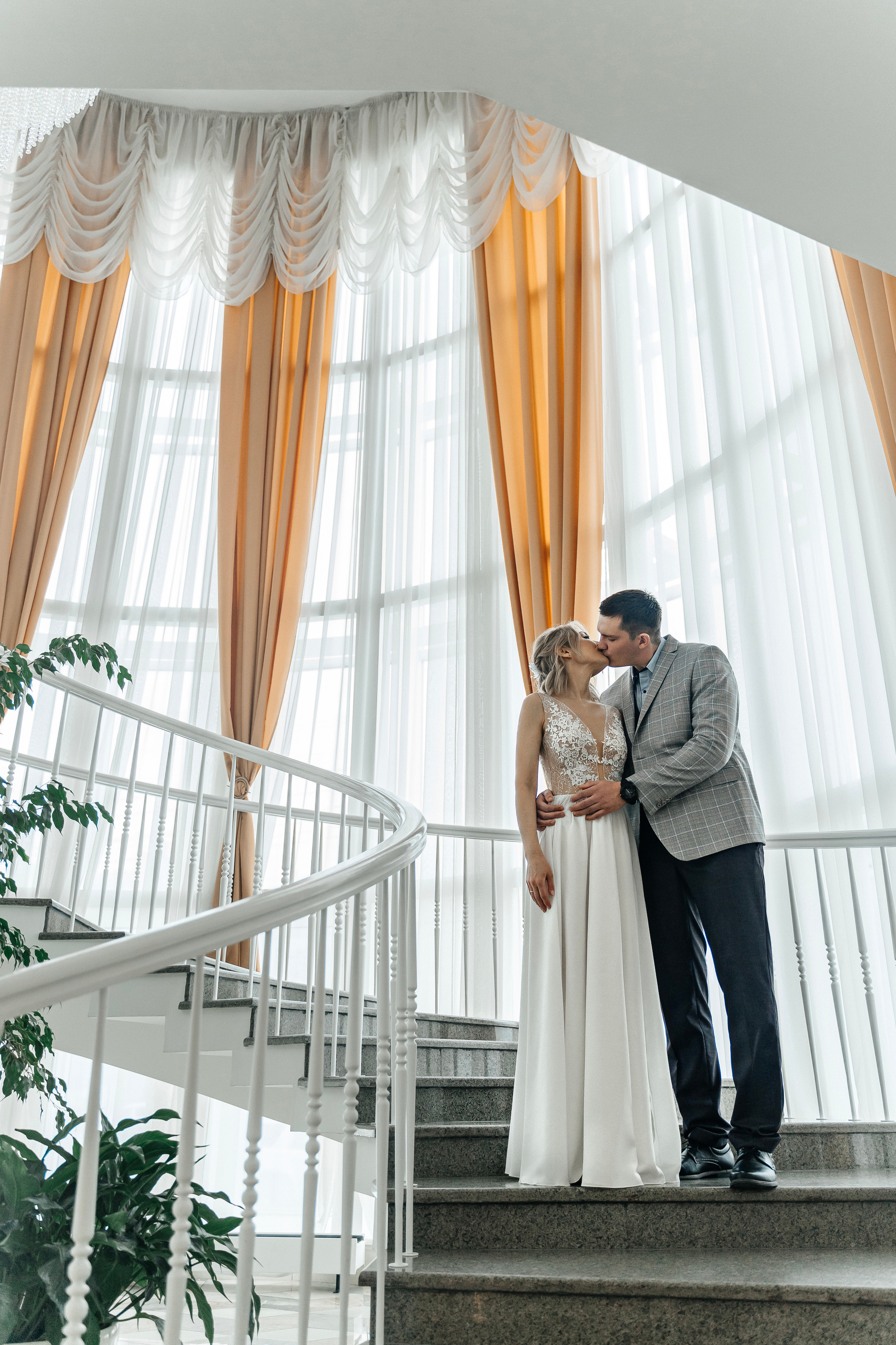 Свадебная съёмка Рианы и Юрия. Свадебный фотограф в Новосибирске Maxfotonsk (Максим Сысолятин)