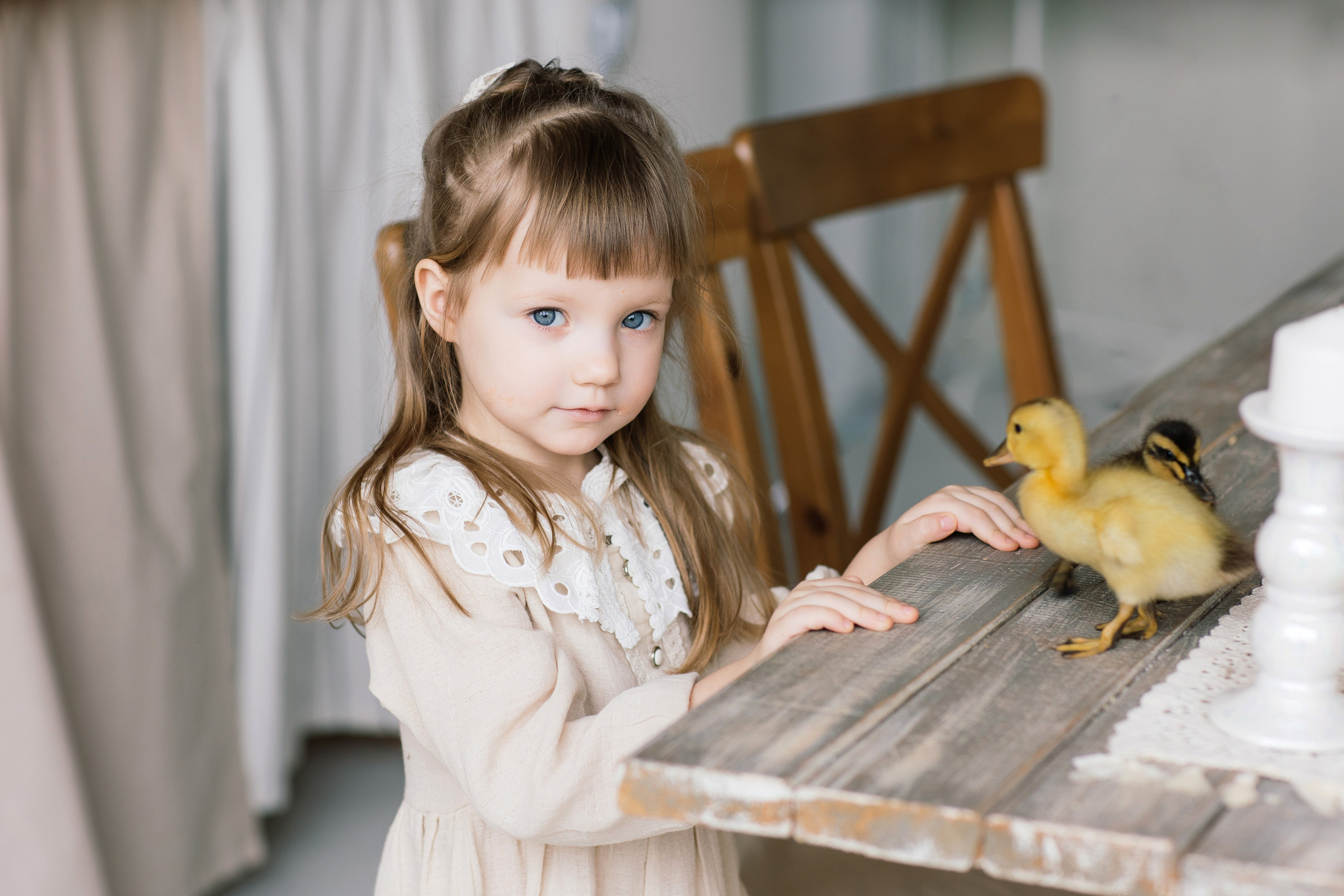 Варя и Мира фотосессия к Пасхе. Семейный фотограф Толстикова Кристина