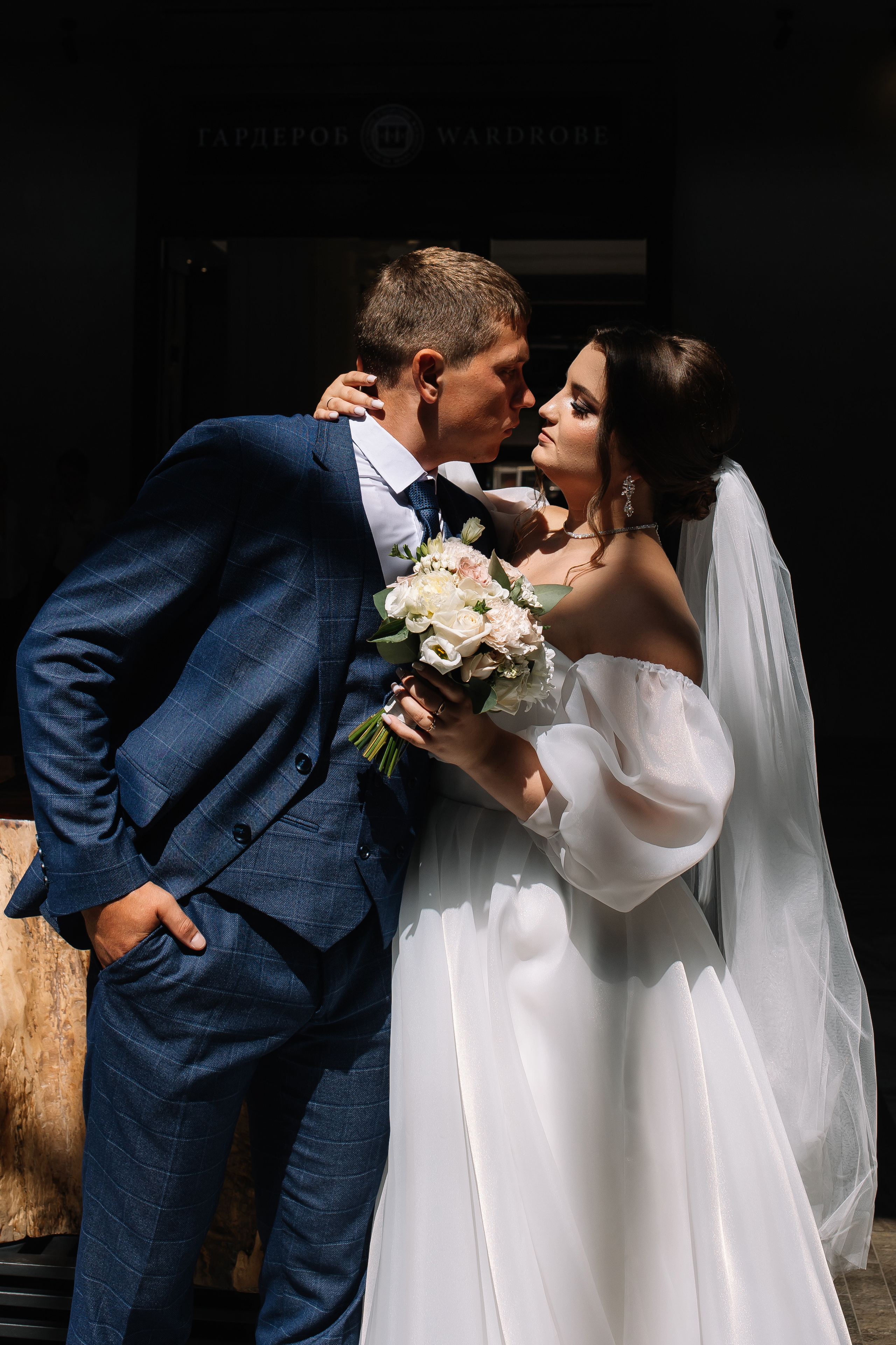 Александр и Алина. Свадебный фотограф и видеограф в Омске — Виталий и Алёна Орлянд