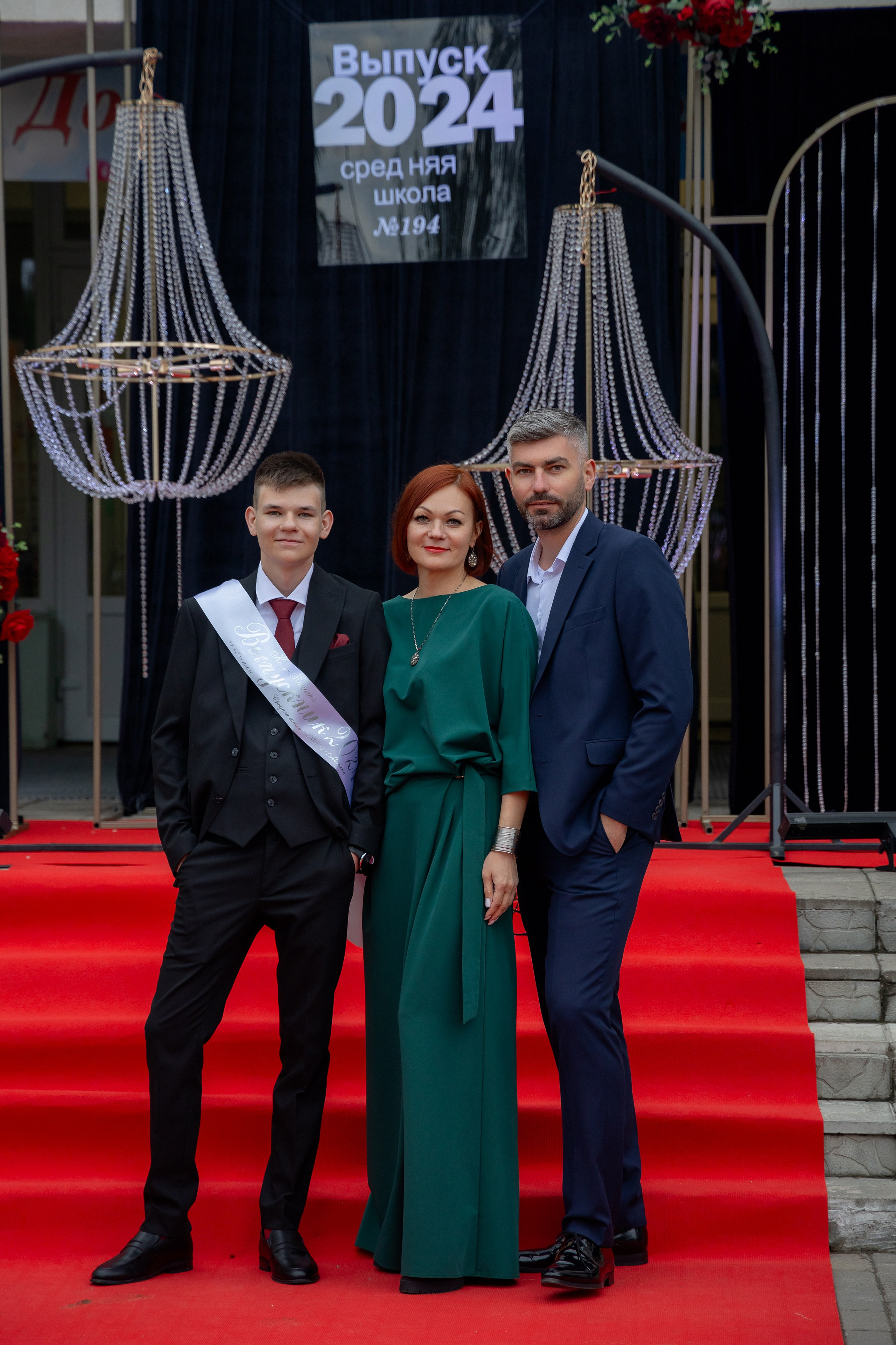 Школьный выпускной 2024 год в Соколе (Минск). Свадебный фотограф в Минске/Беларуси Сергей Спиридонов