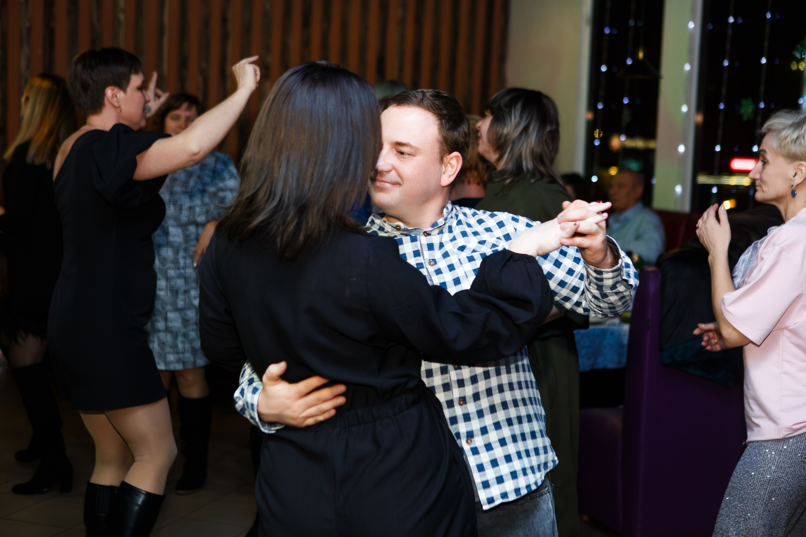 КОРПОРАТИВ 20.12.24 (кафе — АТМОСФЕРА). Профессиональный фотограф в Мценске и Орловской области