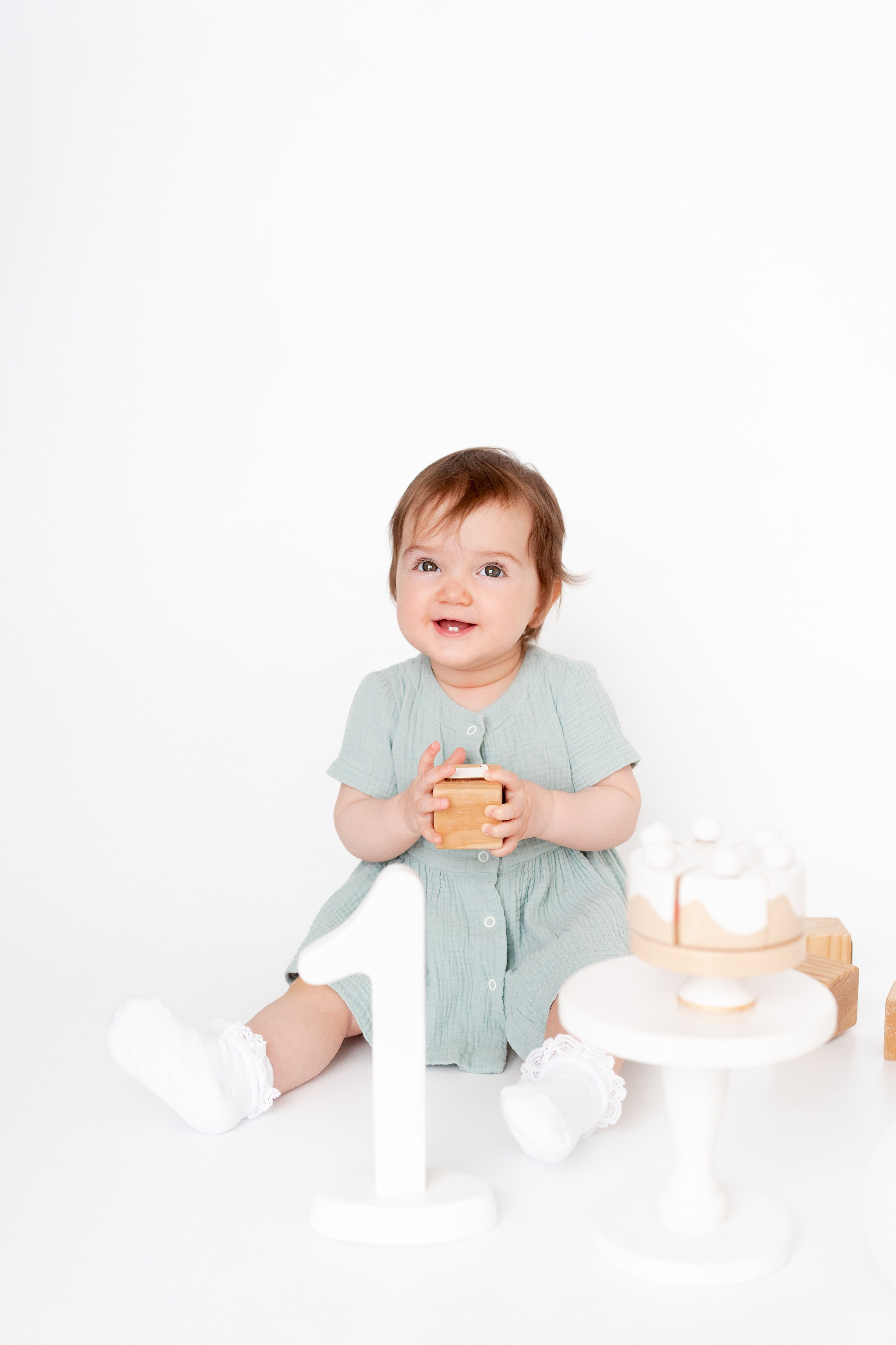 Первый день рождения малыша. Детская, семейная фотостудия в Санкт-Петербурге