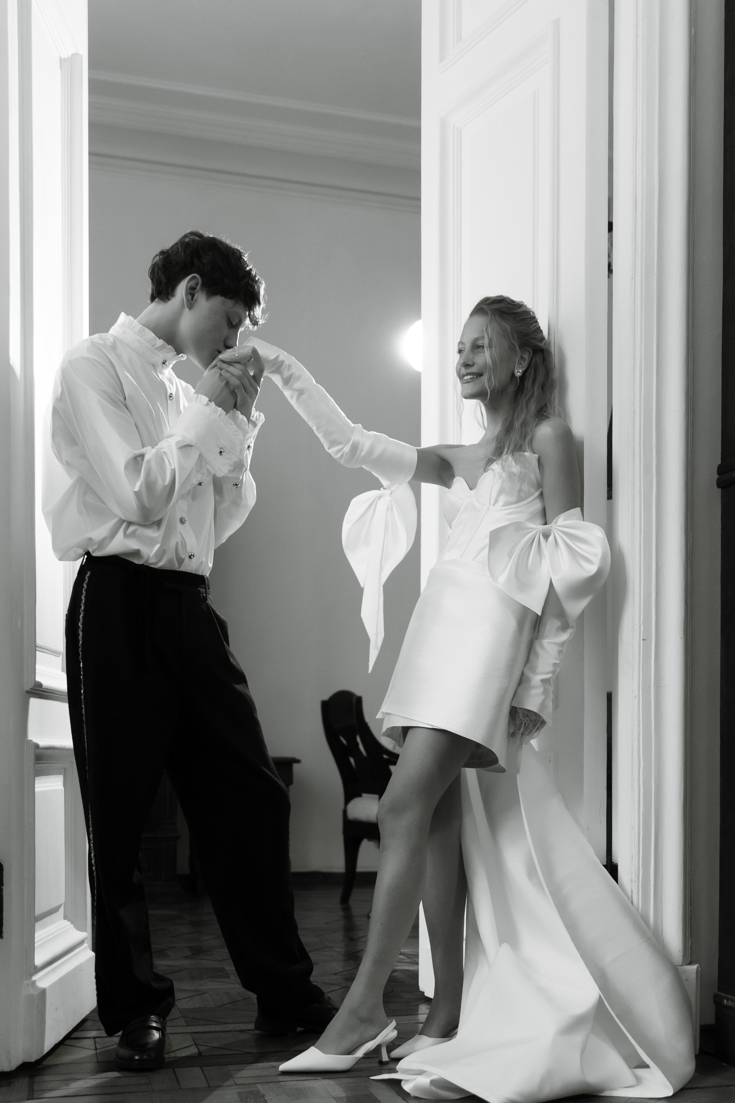 Свадебная съемка в исторической квартире на Чистых прудах. Ярослава Ерина — свадебный фотограф в Москве