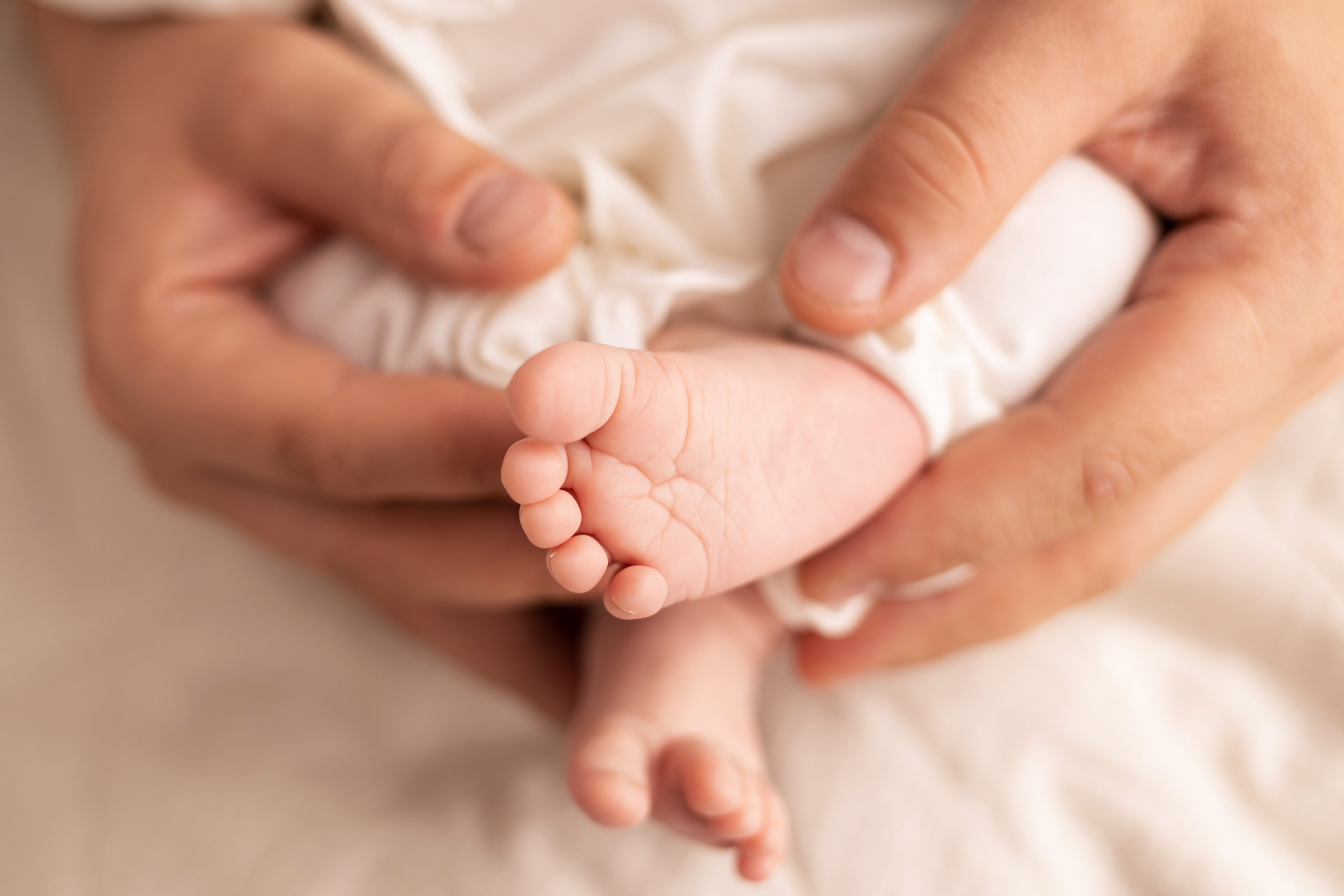 Newborn съемка в стиле Лайф. Фотограф новорожденных малышей в Омске и Омской области Эльвира Камаева