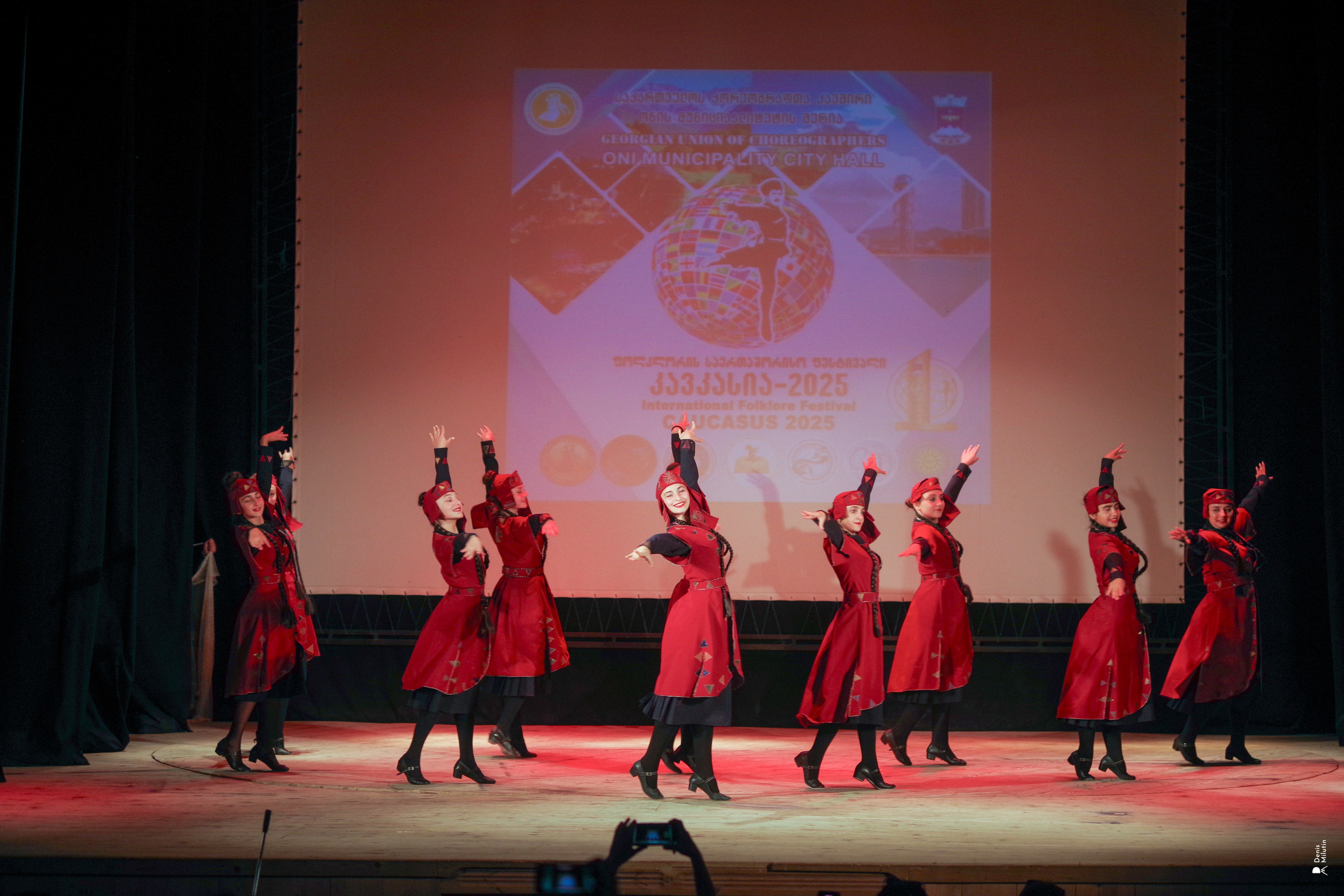 Танцы в прекрасном Они. Портретный фотограф Денис Милютин