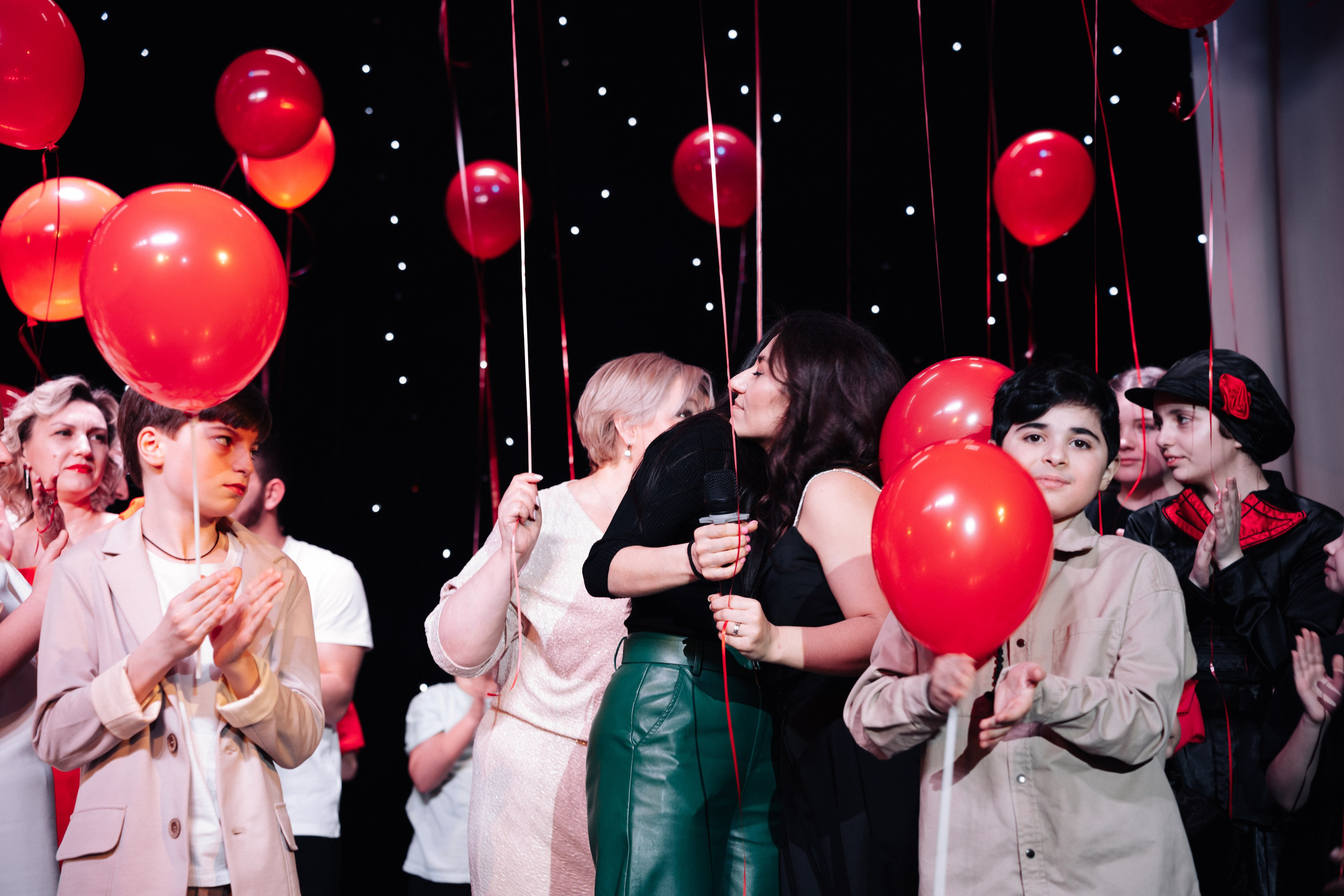 Благотворительный концерт в помощь Артему Сардаряну. Фотограф Артем Севостьянов. Профессиональная фотосъемка в Ногинске, Москве, Московской области и за границей