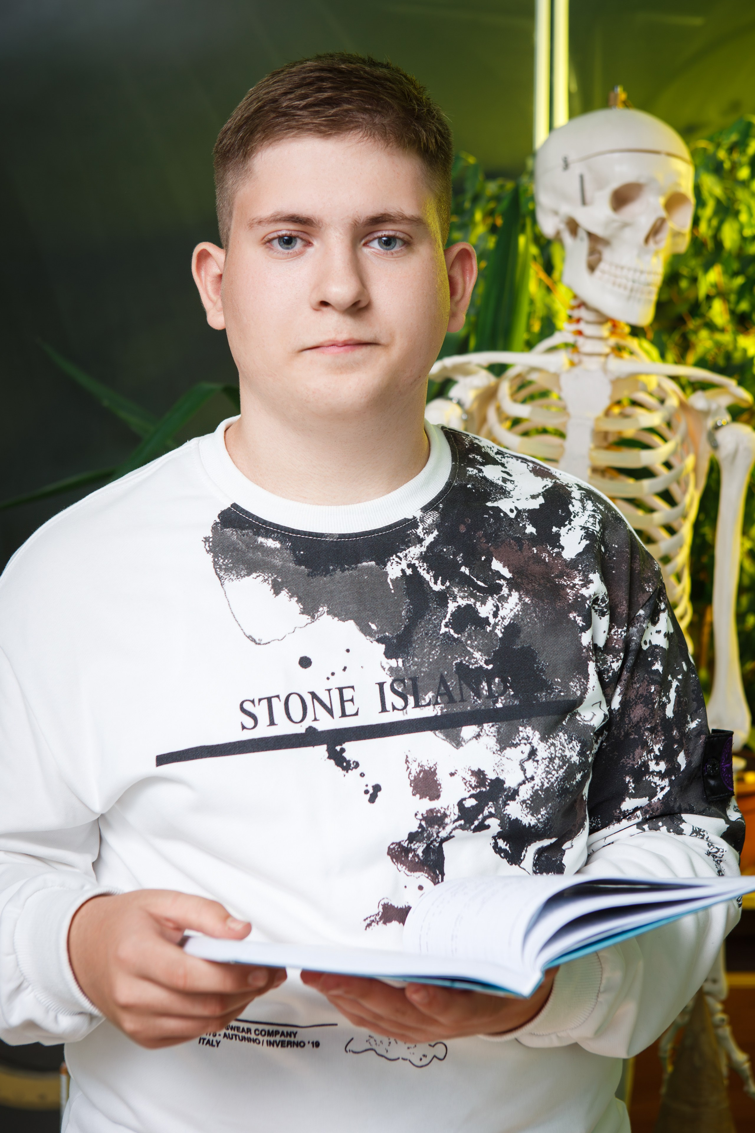 ПОРТРЕТНАЯ ФОТОСЕССИЯ В КЛАССЕ ДЛЯ 9 КЛАССОВ. ТВОЙ АЛЬБОМ / ТВОИ ПРАВИЛА