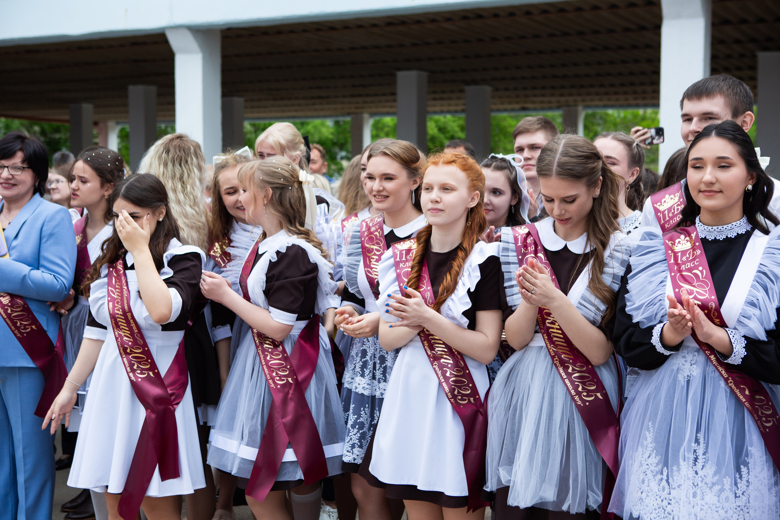 ПОСЛЕДНИЙ ЗВОНОК 2025 9 ШКОЛА. ТВОЙ АЛЬБОМ / ТВОИ ПРАВИЛА