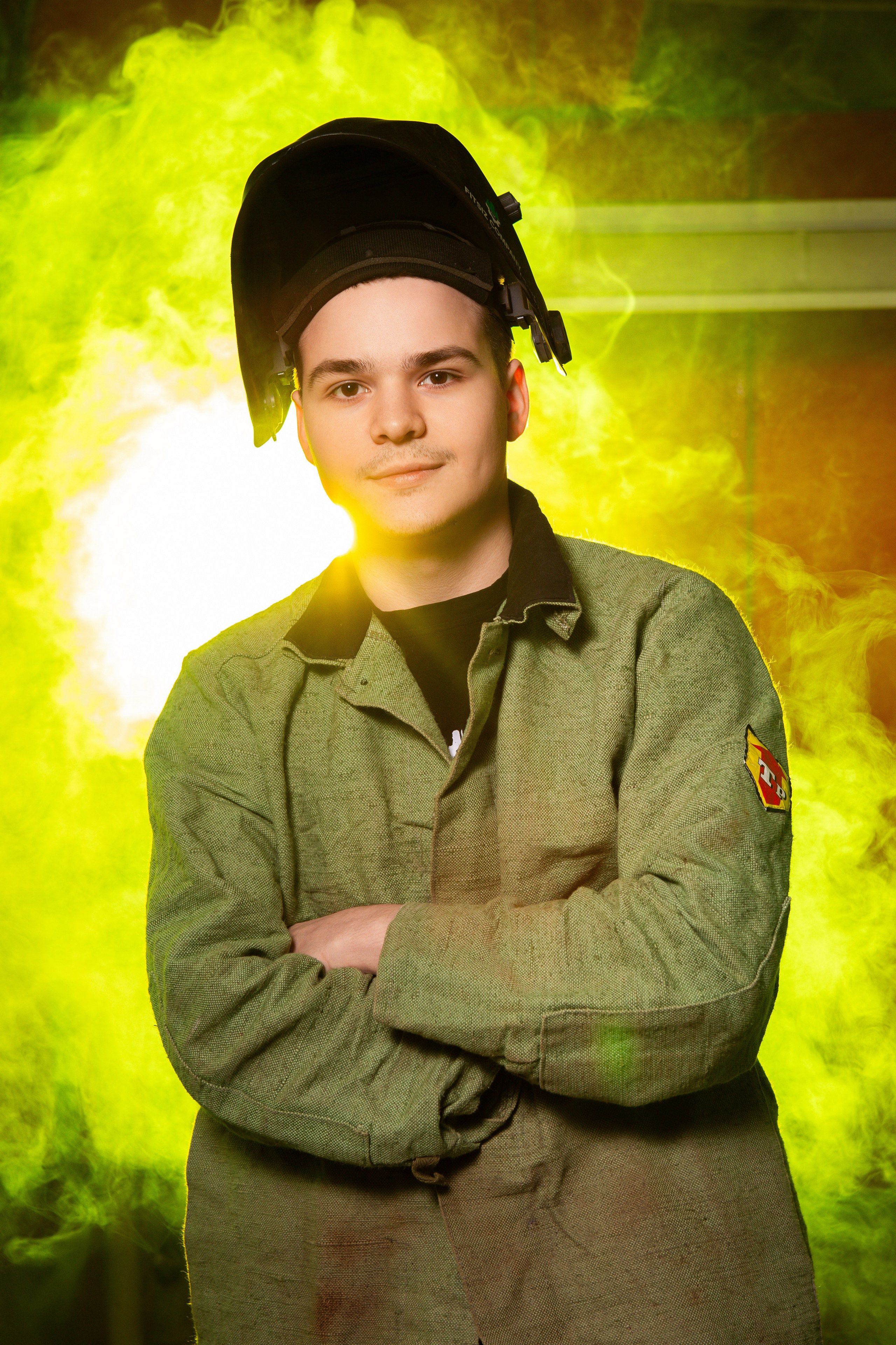 Портретная Фотосессия в Цеху для Выпускников Сварщиков | Твой Альбом Мценск. ТВОЙ АЛЬБОМ / ТВОИ ПРАВИЛА