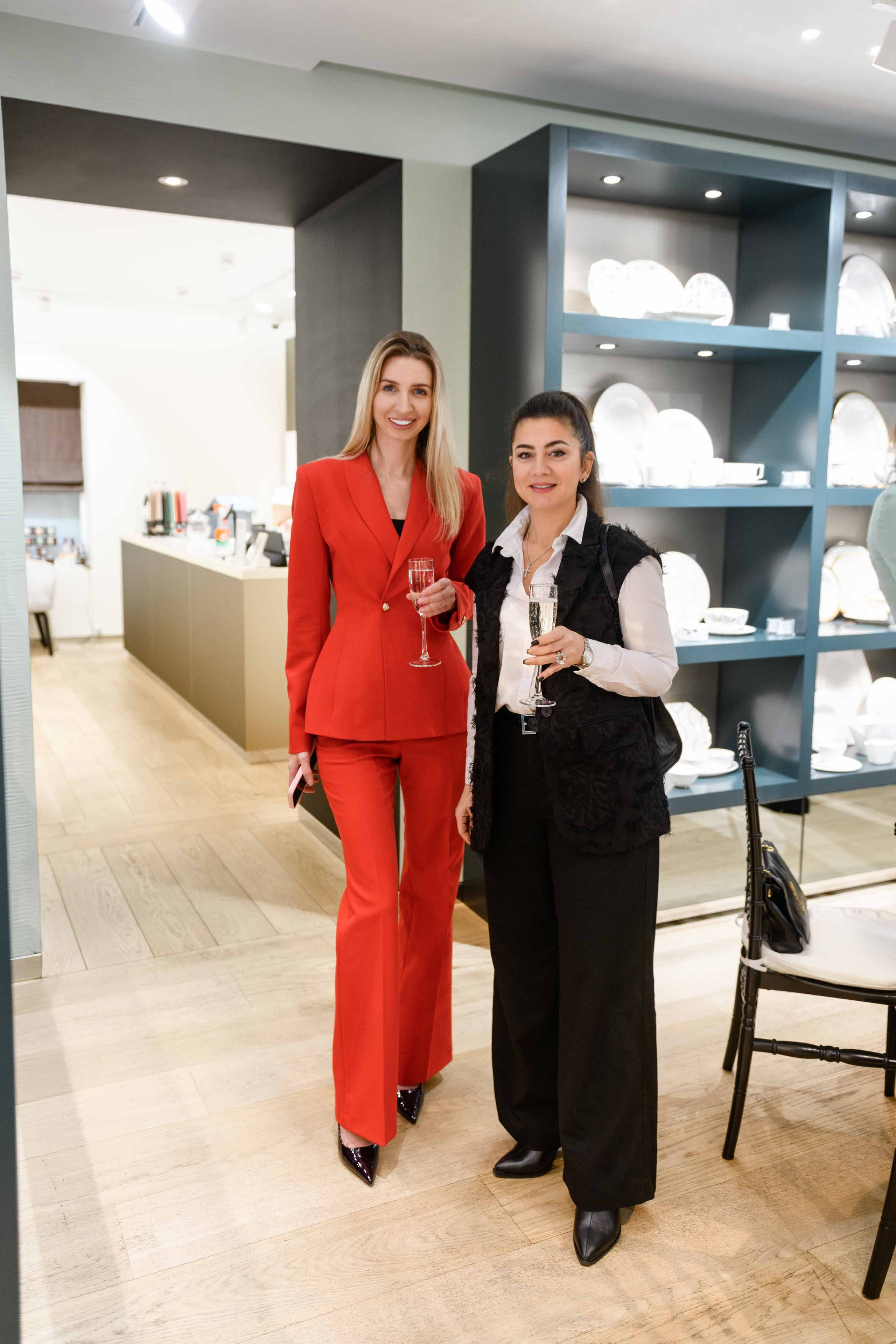 Фотосъёмка лекция по сервировке стола в бутике «Дом фарфора»