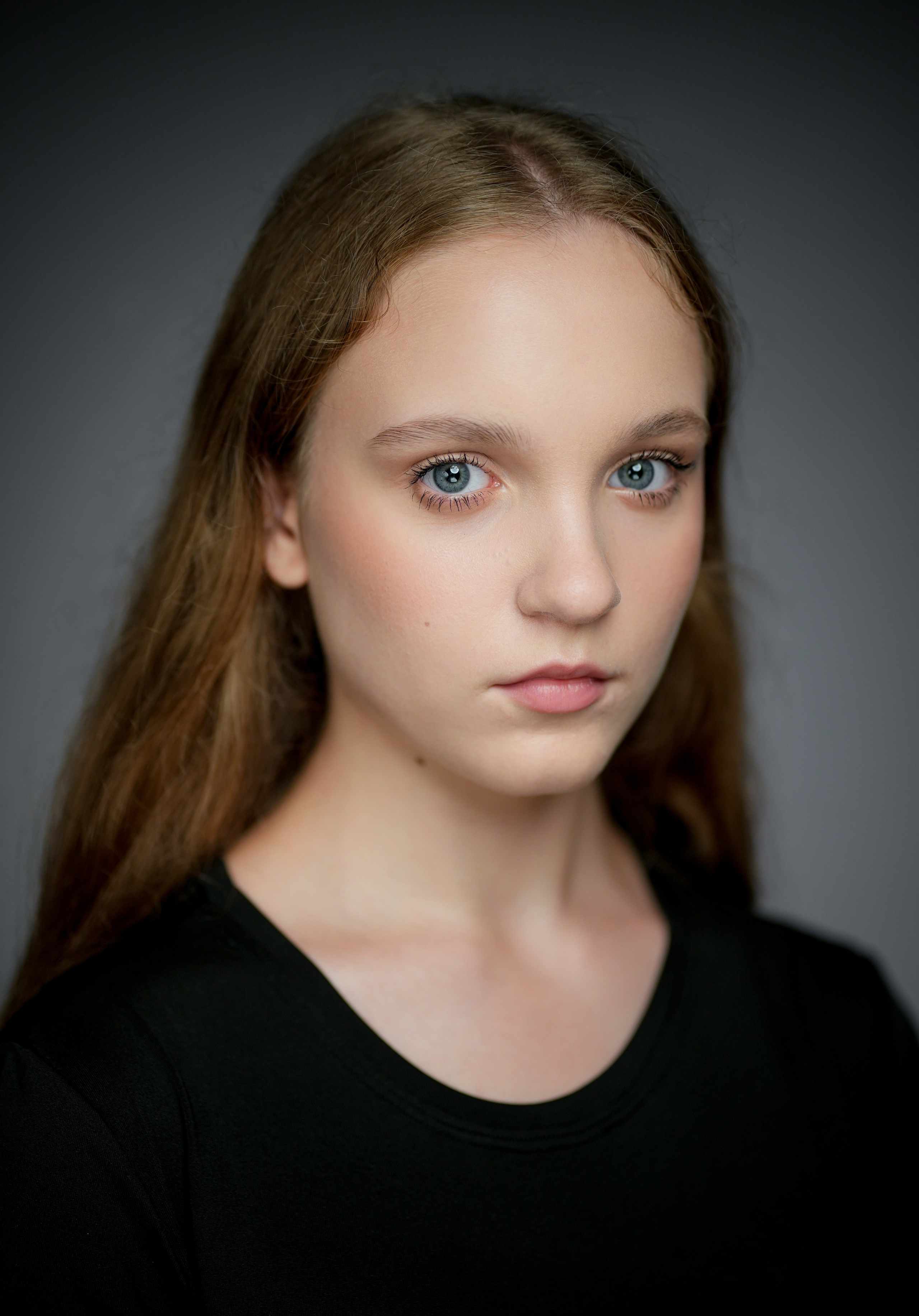 Актриса Елизавета Коровина. Портретная съемка в Москве, студийный фотограф Игорь Фомин