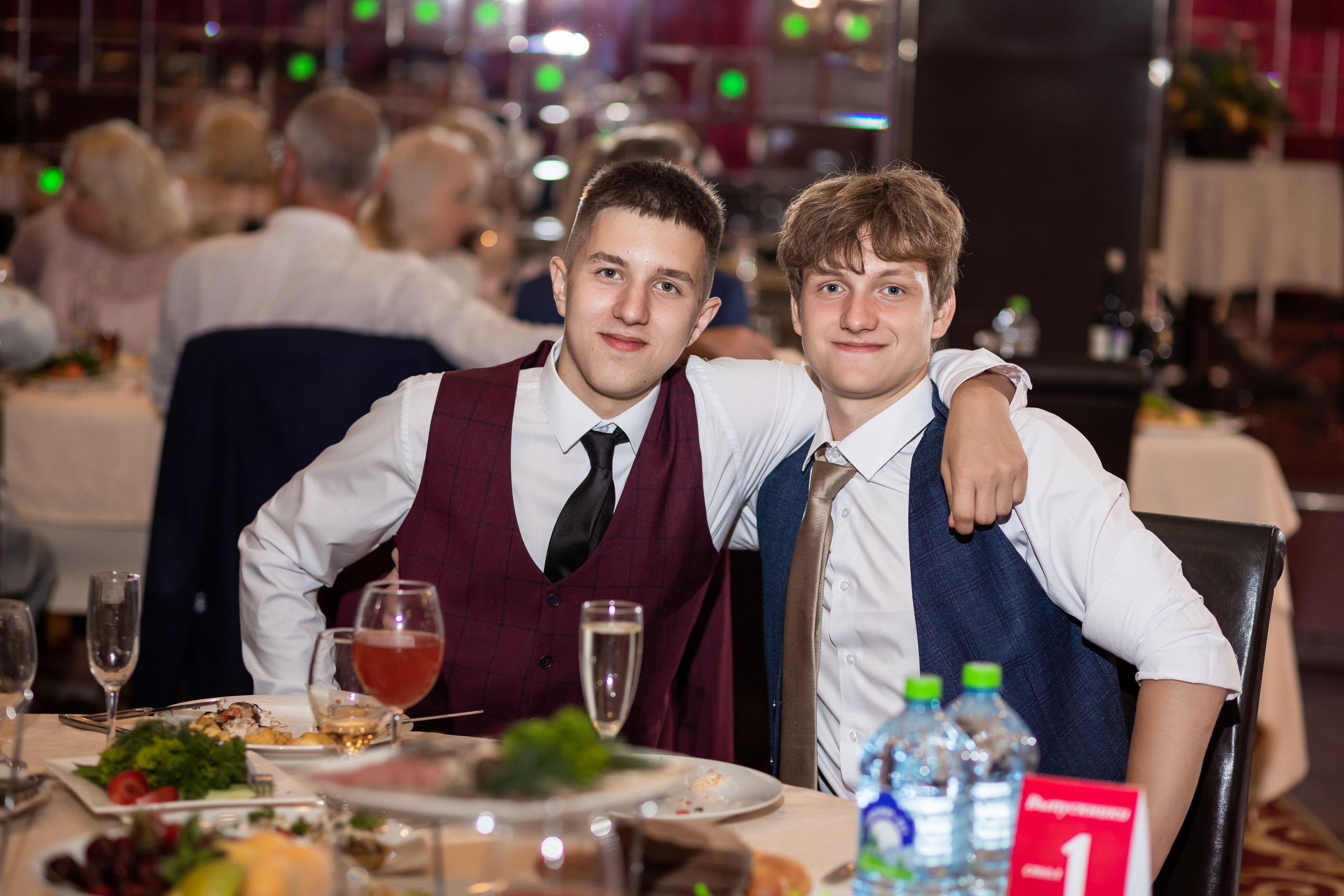 Выпускной 2023 (Коломна, школа 14). Свадебный фотограф Татьяна Фот