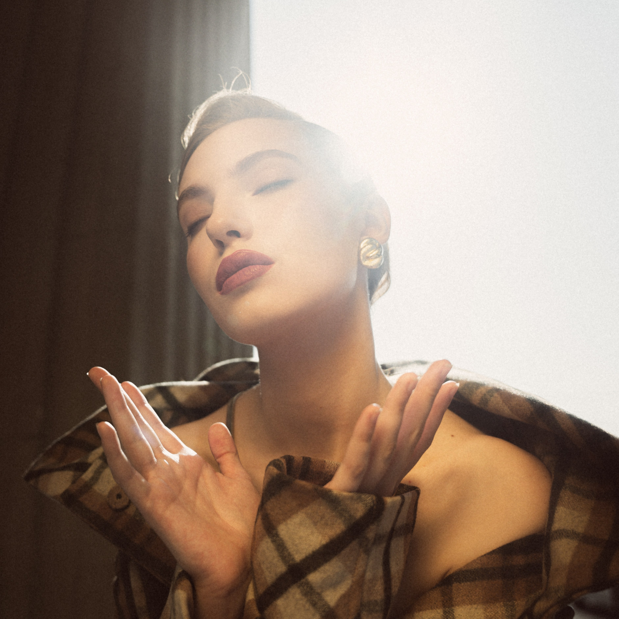 MARIA. TUTSARKIS — Art Director | Stylist | Photographer