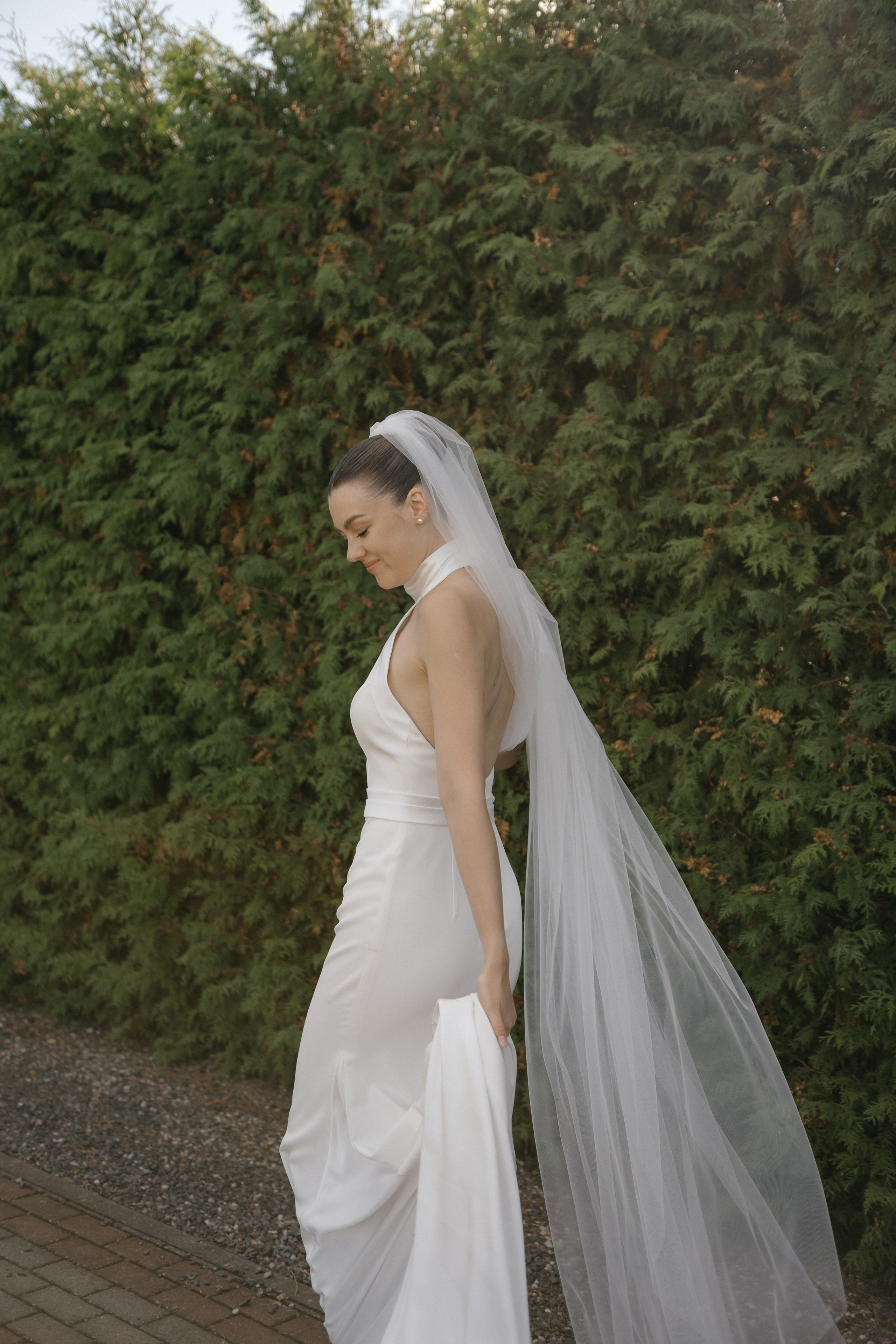 Wedding day in VERSAL PARK. Wedding PHOTOGRAPHER Andrew Vnukov