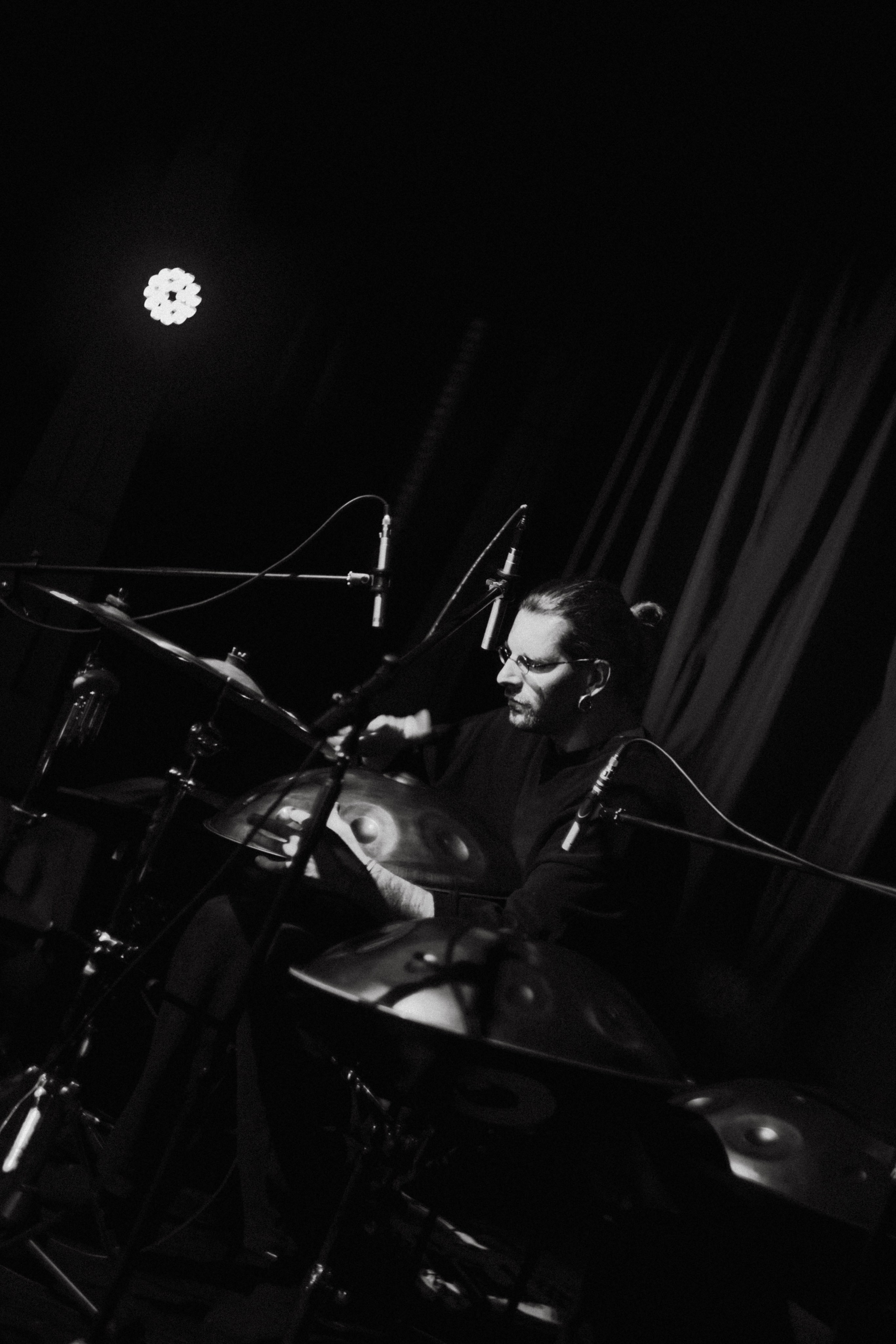 Кирилл Ошеров МАЯКОВКА, 10. Фотограф в Нижнем Новгороде