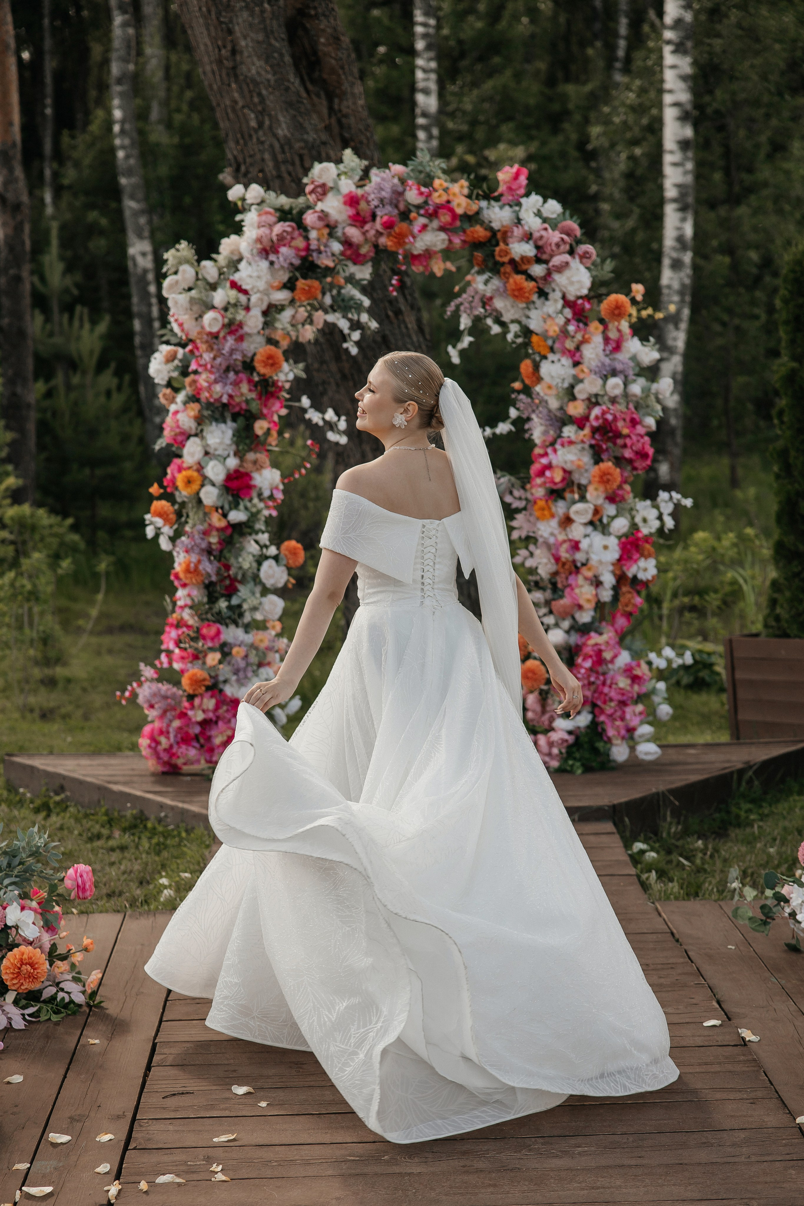 Выездная церемония на свадебной площадке house for wedding Дом у озера