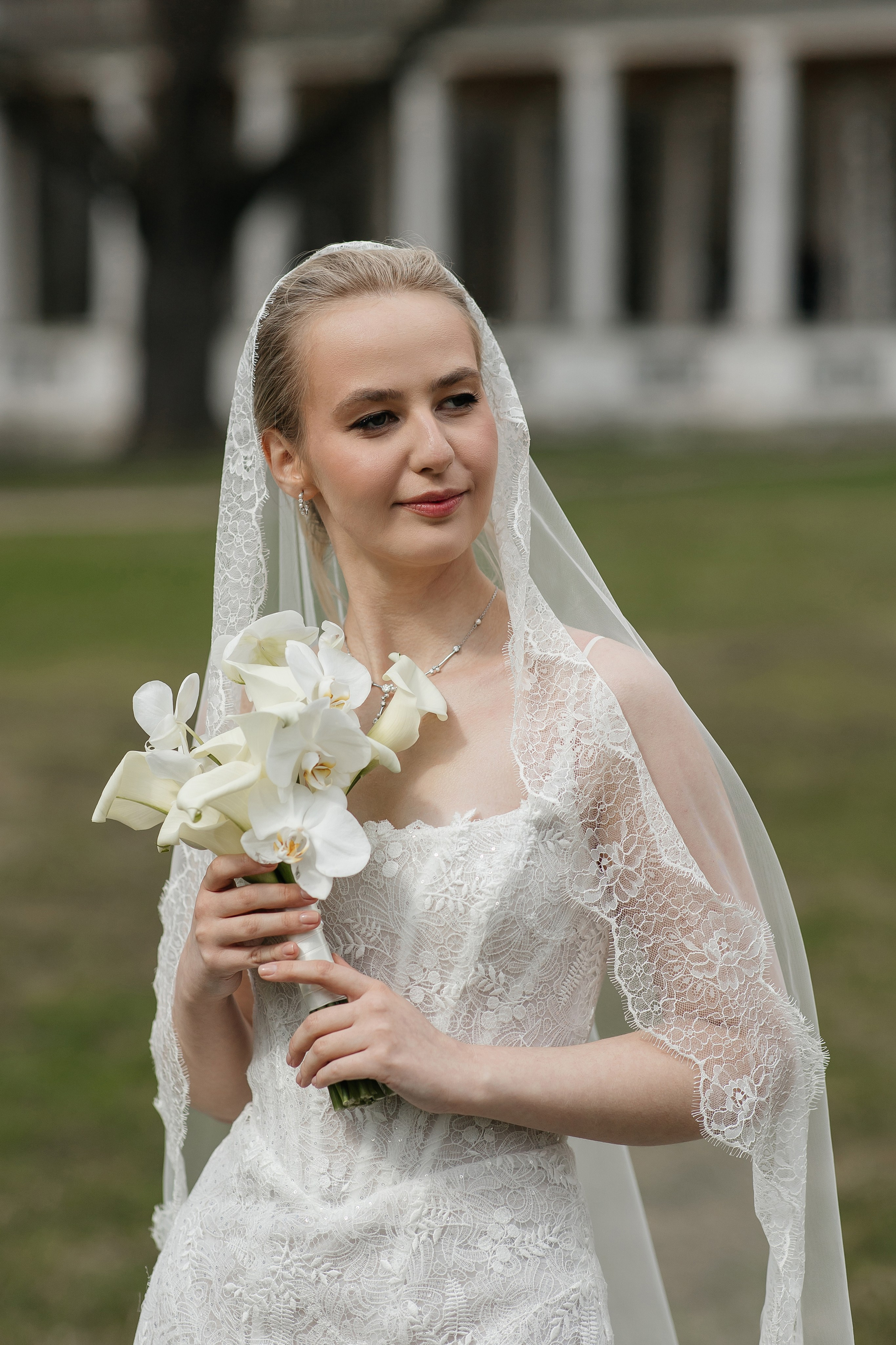 Свадебная фотосессия в Усадьбе Остафьево. Свадебный фотограф в Москве Дарья Олендарёва