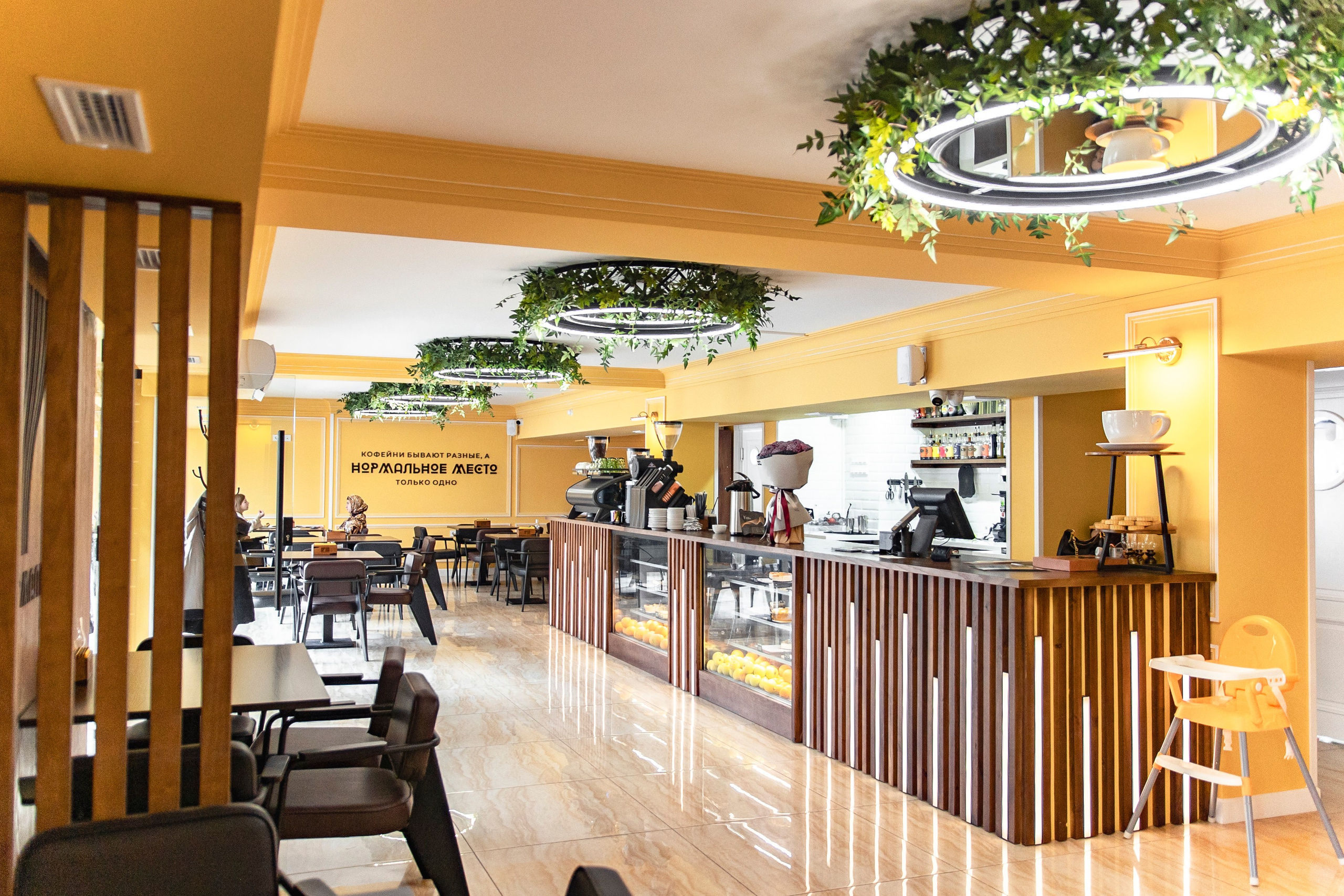 Интерьерная съемка заведения «Нормальное место». Фотограф Настя Конник | Пятигорск | Эльбрус | Домбай | Архыз