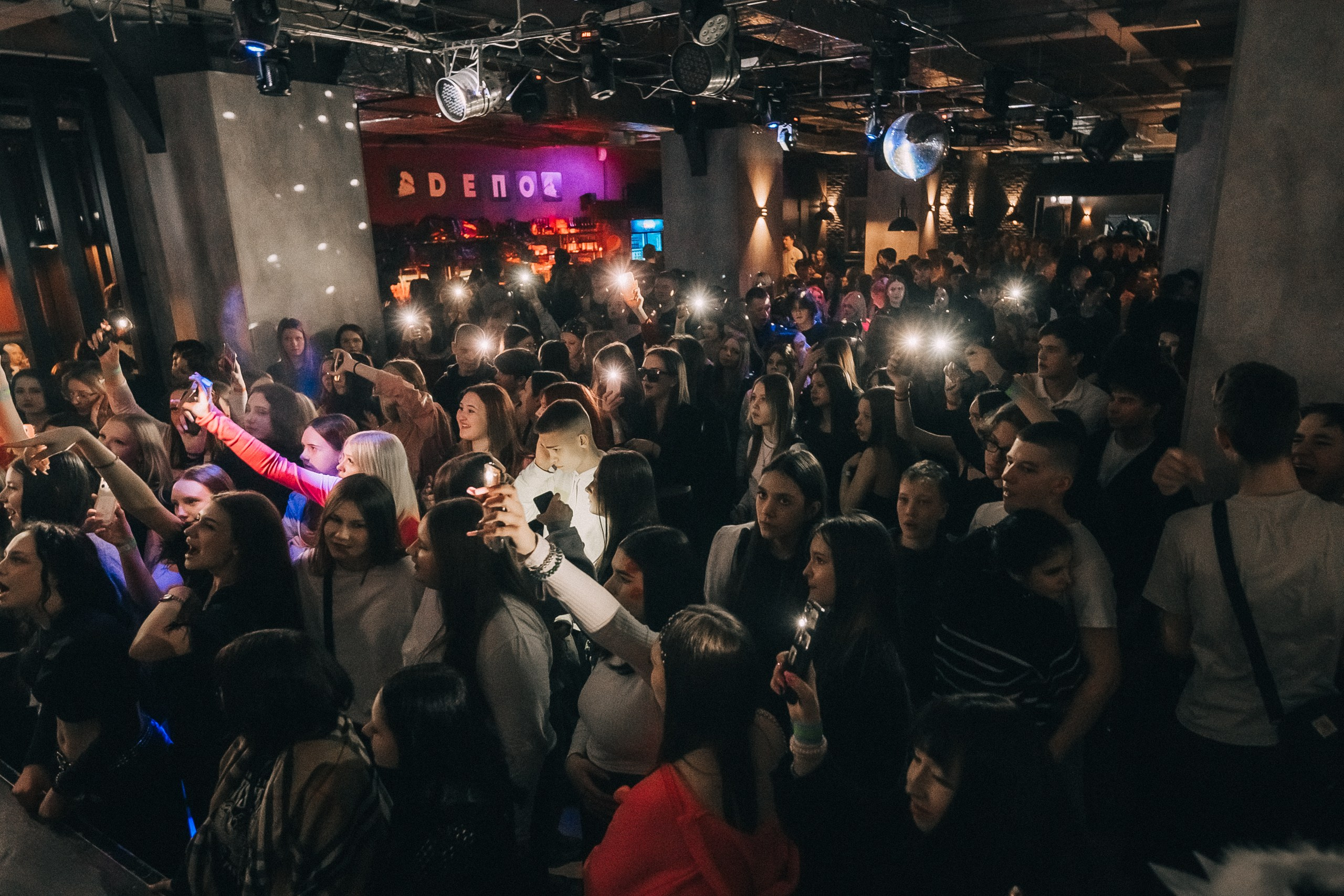 8 MARCH WOMENS DAY PARTY. Фотограф в Кемерово Владислав Шульц