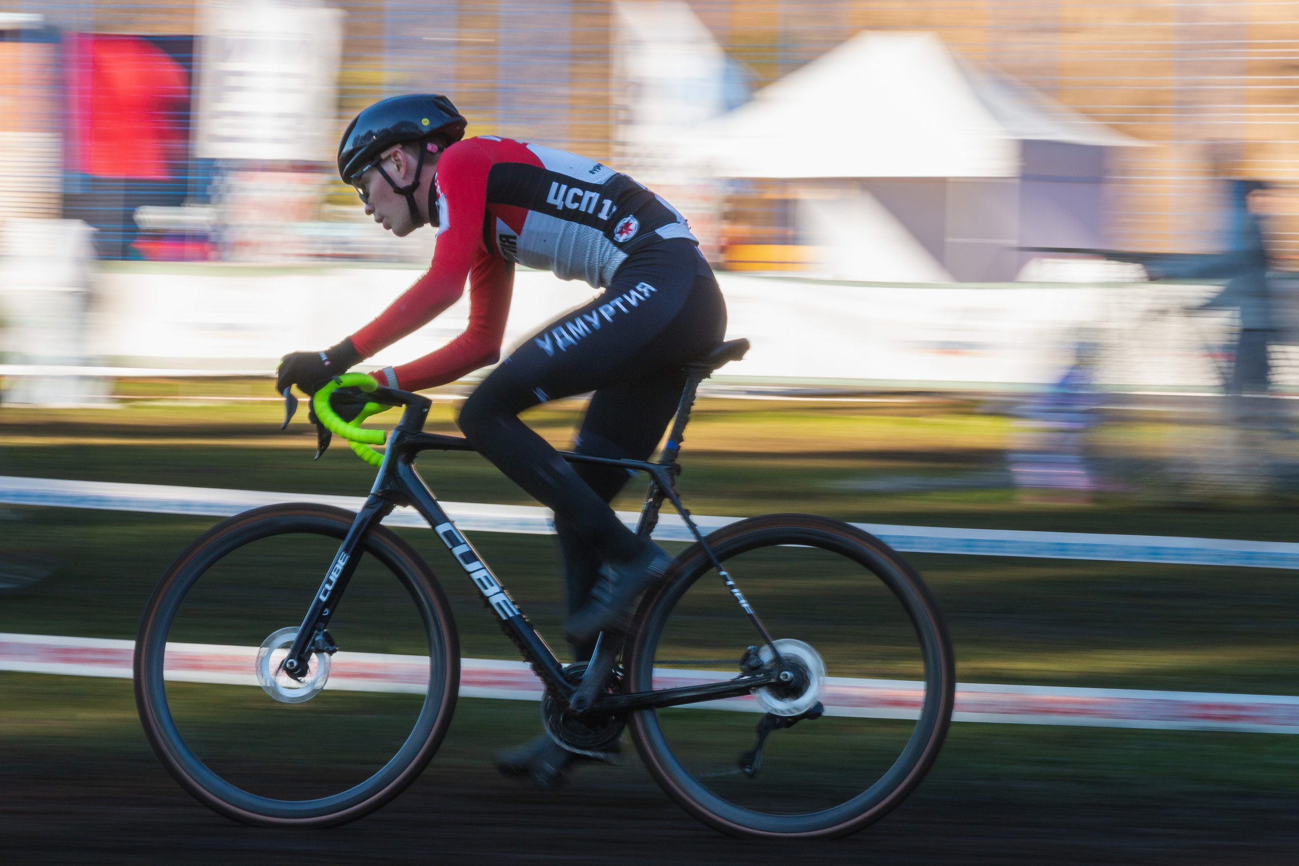 55-й Всероссийский велокросс на призы АО «ИРЗ». Олег Романов. Мастер фото по спорту