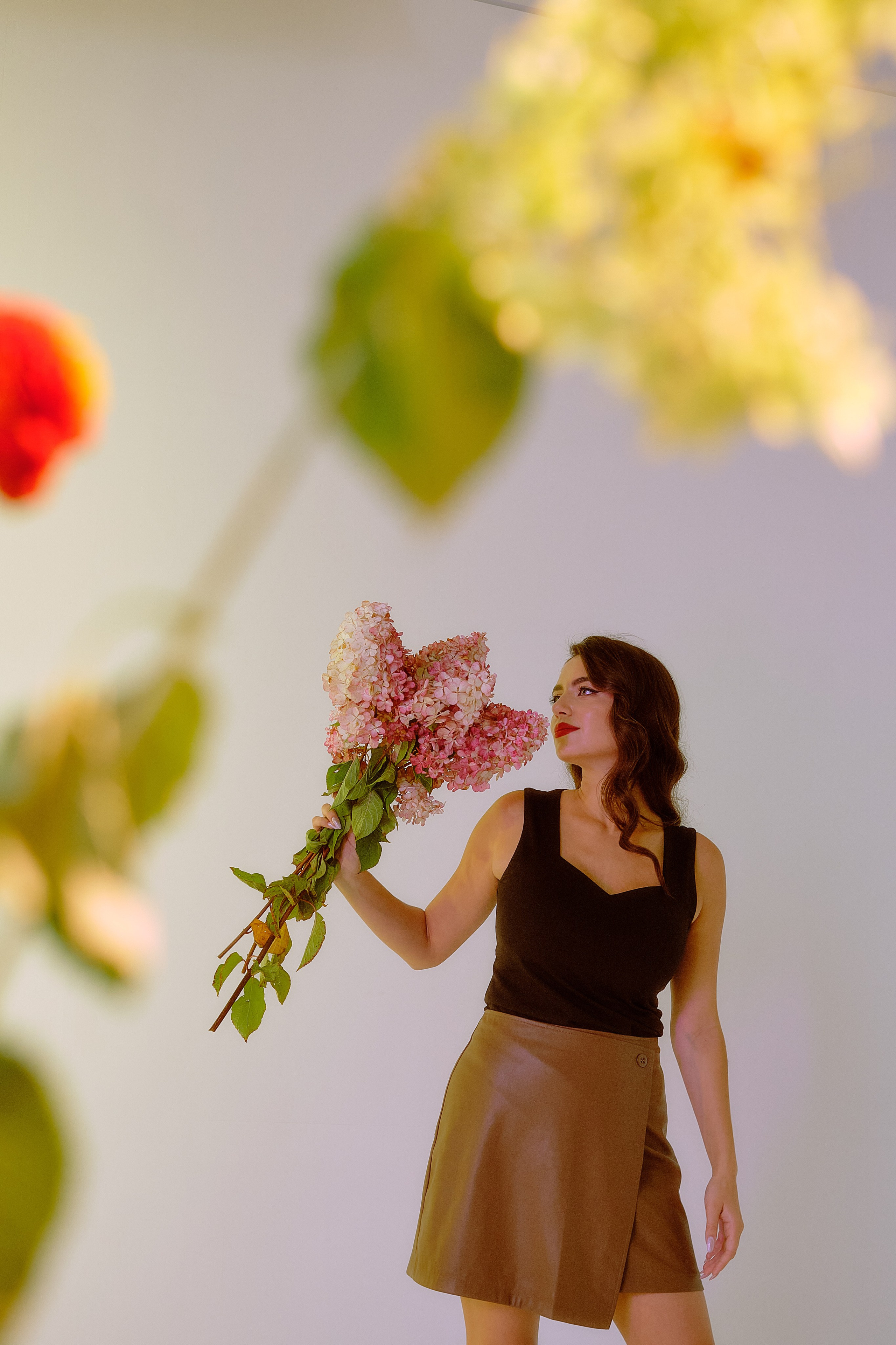 Индивидуальная съёмка в Твери, портреты я цветным светом, атмосферно, рефы с цветным светом