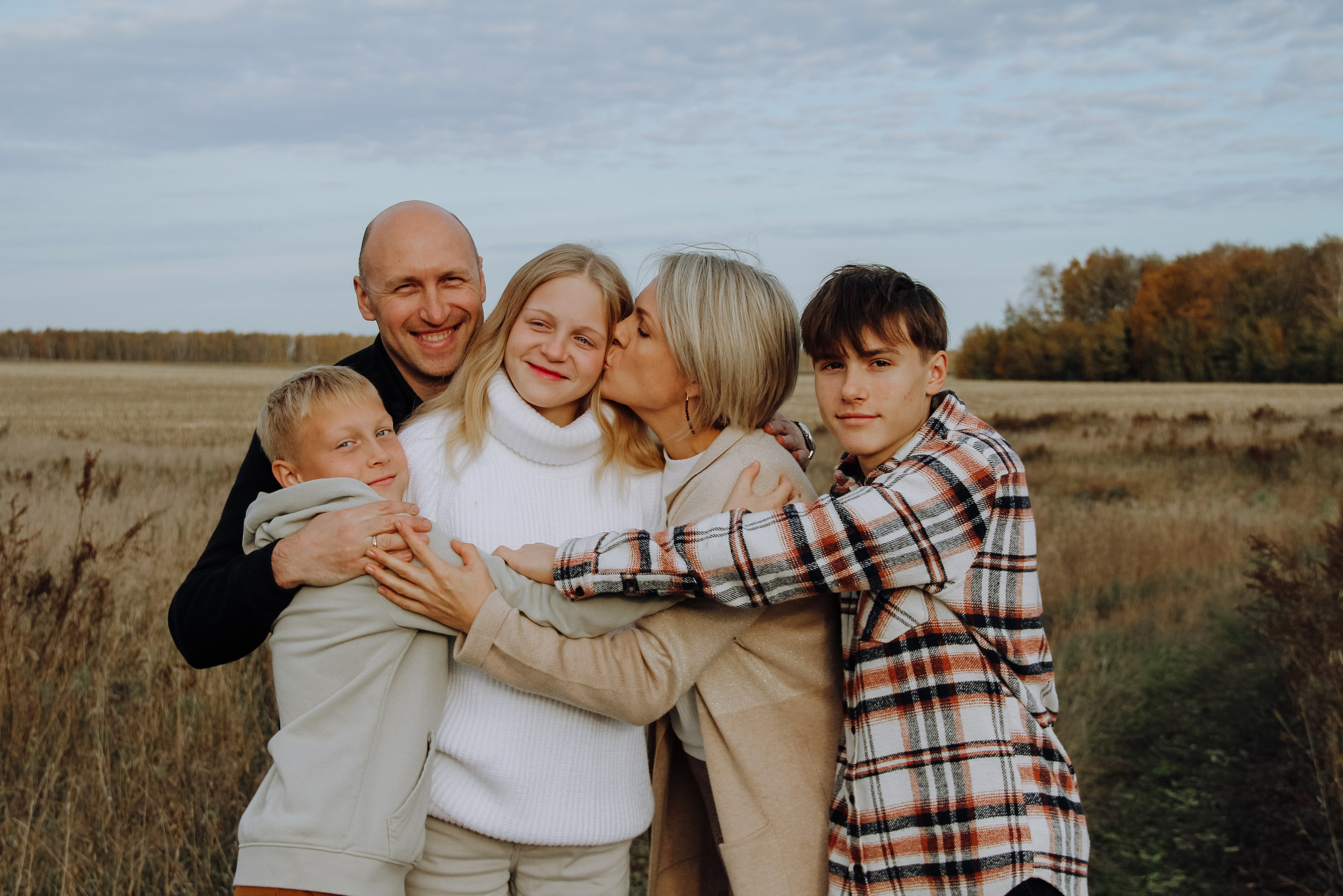 Семейная фотоистория. Большая семья Константина и Анны. Семейный фотодуэт Ирина и Николай Власьевы. Фотосессии в Новосибирске