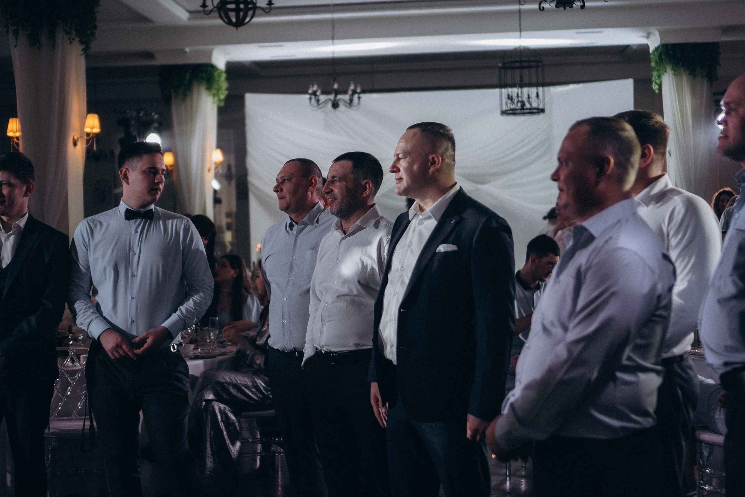 СВАДЕБНАЯ СЬЕМКА СБОРОВ В ОТЕЛЕ И ВЫЕЗД НА ЦЕРЕМОНИЮ (СНЯТО В СИБИРЕ В НИЖНЕВАРТОВСКЕ). Профессиональный фотограф, Санкт-Петербург — Виктория Богомолова