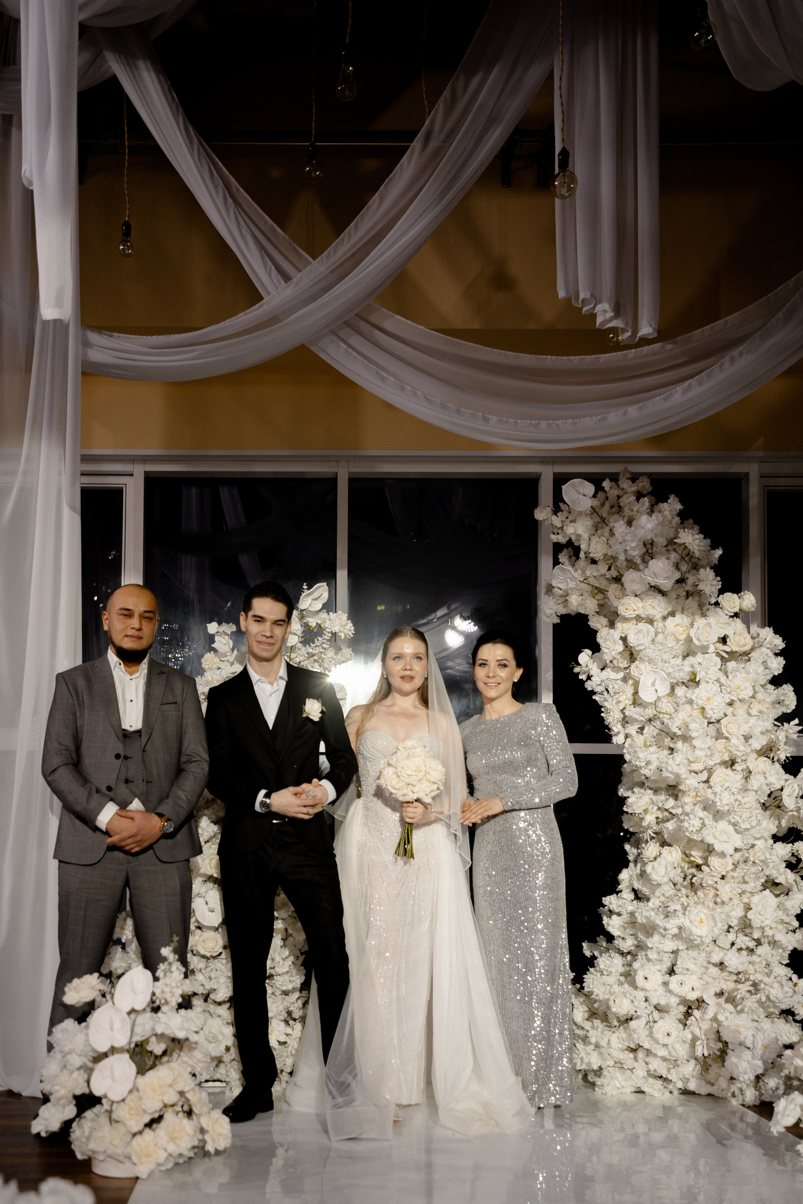 СВАДЕБНАЯ СЬЕМКА СБОРОВ В ОТЕЛЕ И ВЫЕЗД НА ЦЕРЕМОНИЮ (СНЯТО В СИБИРЕ В НИЖНЕВАРТОВСКЕ). Профессиональный фотограф, Санкт-Петербург — Виктория Богомолова