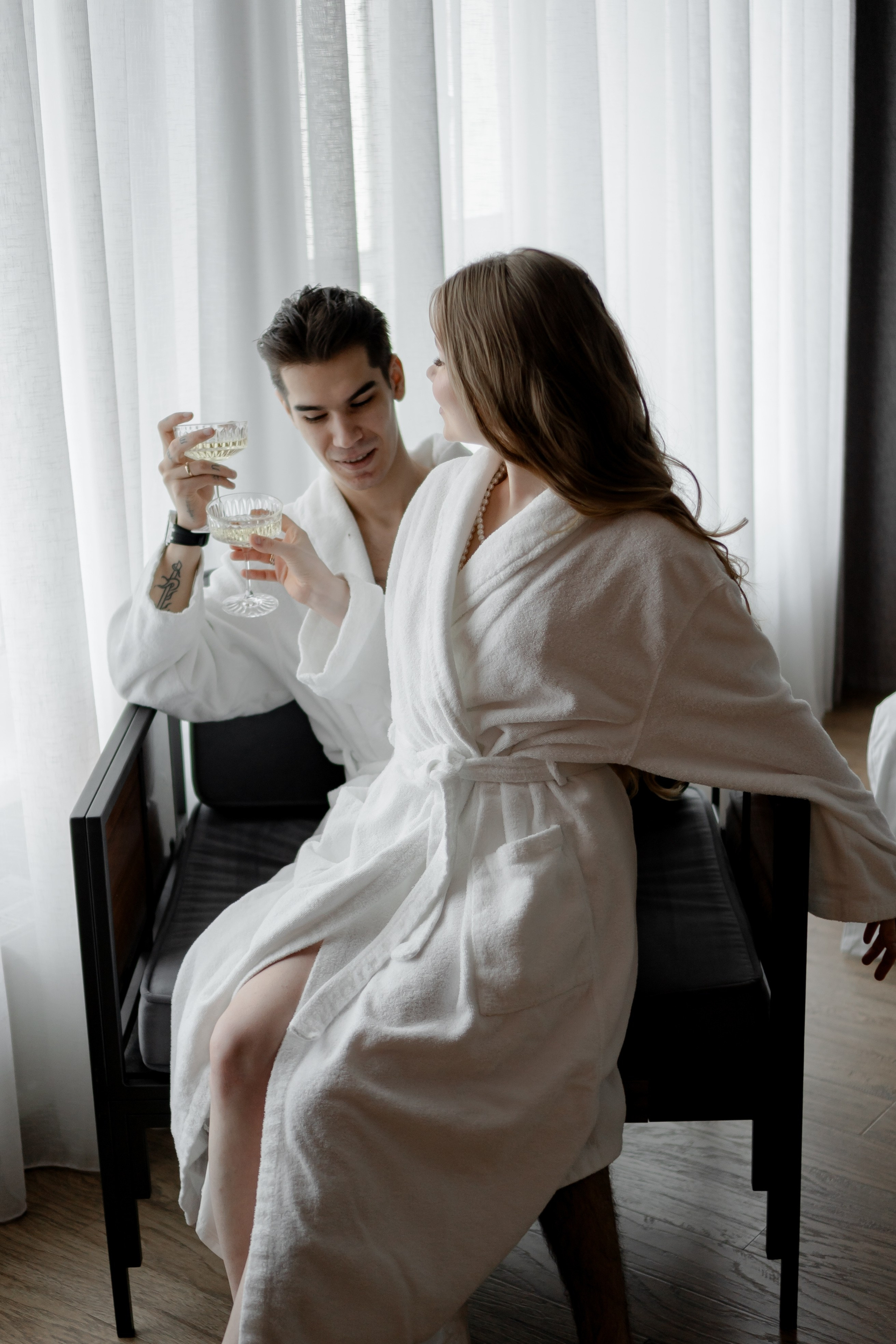 СВАДЕБНАЯ СЬЕМКА СБОРОВ В ОТЕЛЕ И ВЫЕЗД НА ЦЕРЕМОНИЮ (СНЯТО В СИБИРЕ В НИЖНЕВАРТОВСКЕ). Профессиональный фотограф, Санкт-Петербург — Виктория Богомолова