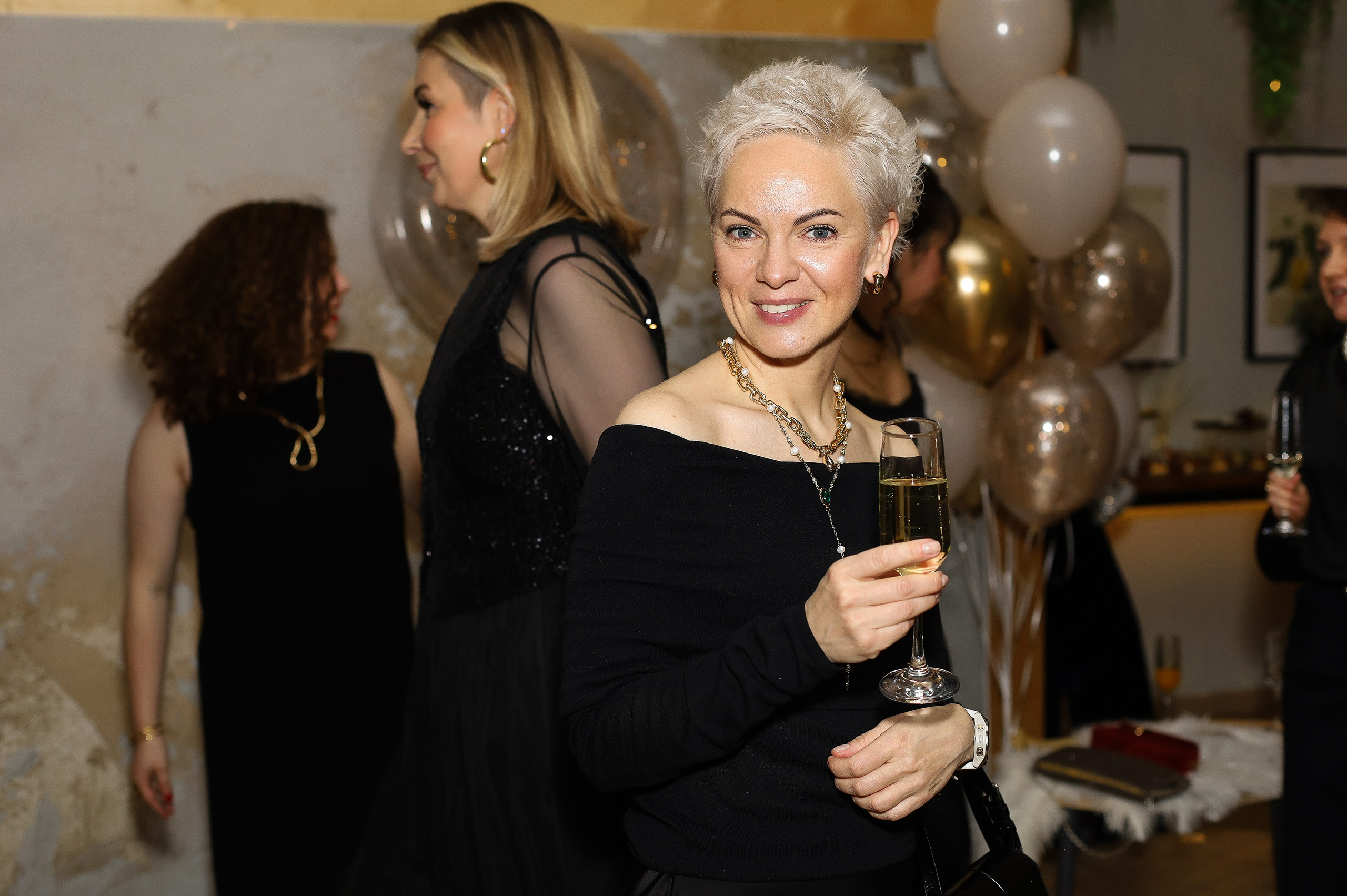 Новогодняя вечеринка. Визуал для эспертов и блогеров