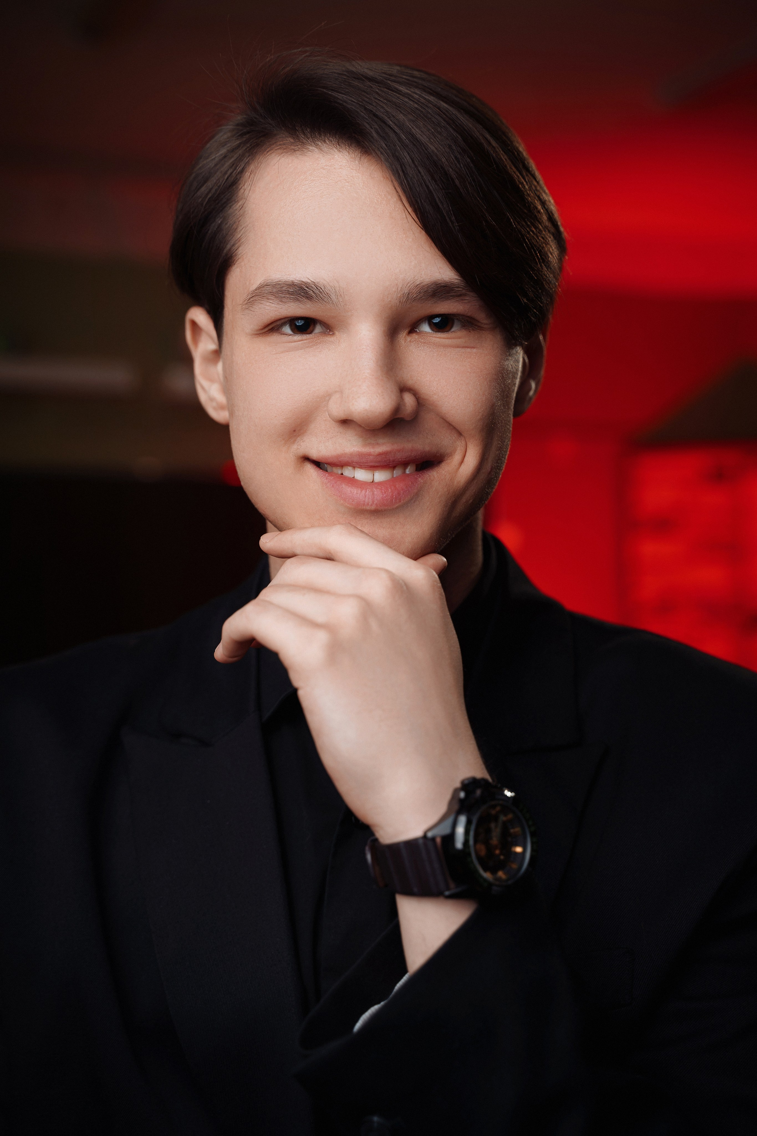 Тверь. Выпускные альбомы «под ключ» в оригинальном, авторском стиле. Фотограф на выпускной. Стильная и классически выдержанная съёмка. Школьные альбомы. Стильно. Современно. Никакого конвейера. Индивидуальный подход. Выпускная фотография. Последний звонок. Фото на выпускной. Школьный фотограф.