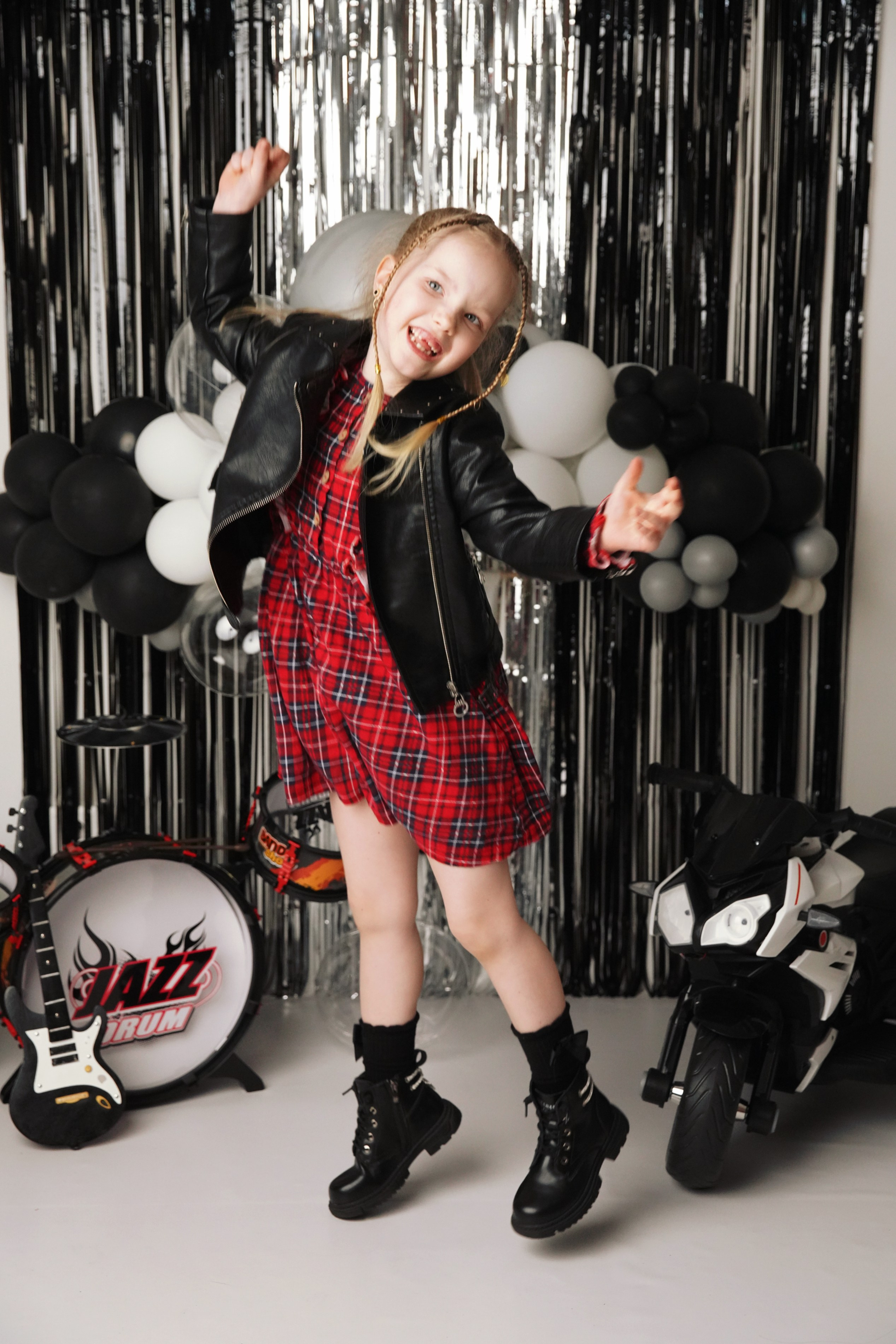 Байкер. Фотограф новорожденных. Семейный и детский фотограф в городе Сургуте