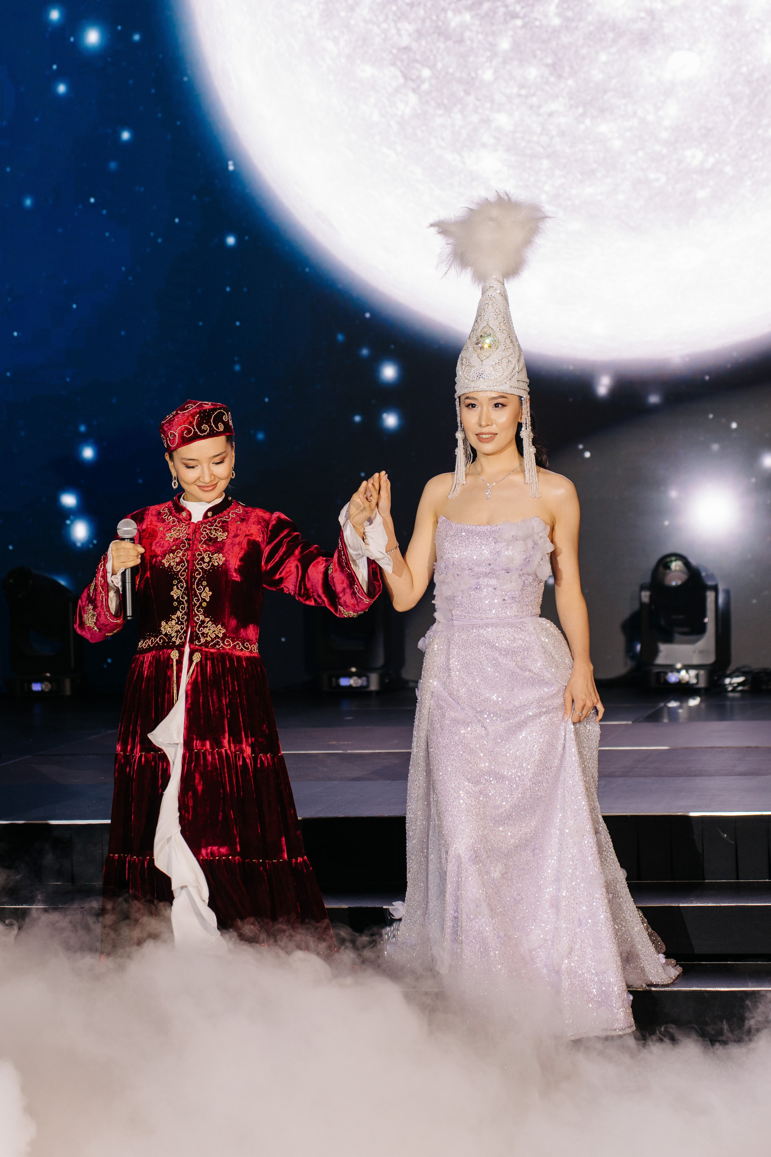 Ay-Dana Uzatu. ___________________________________________________