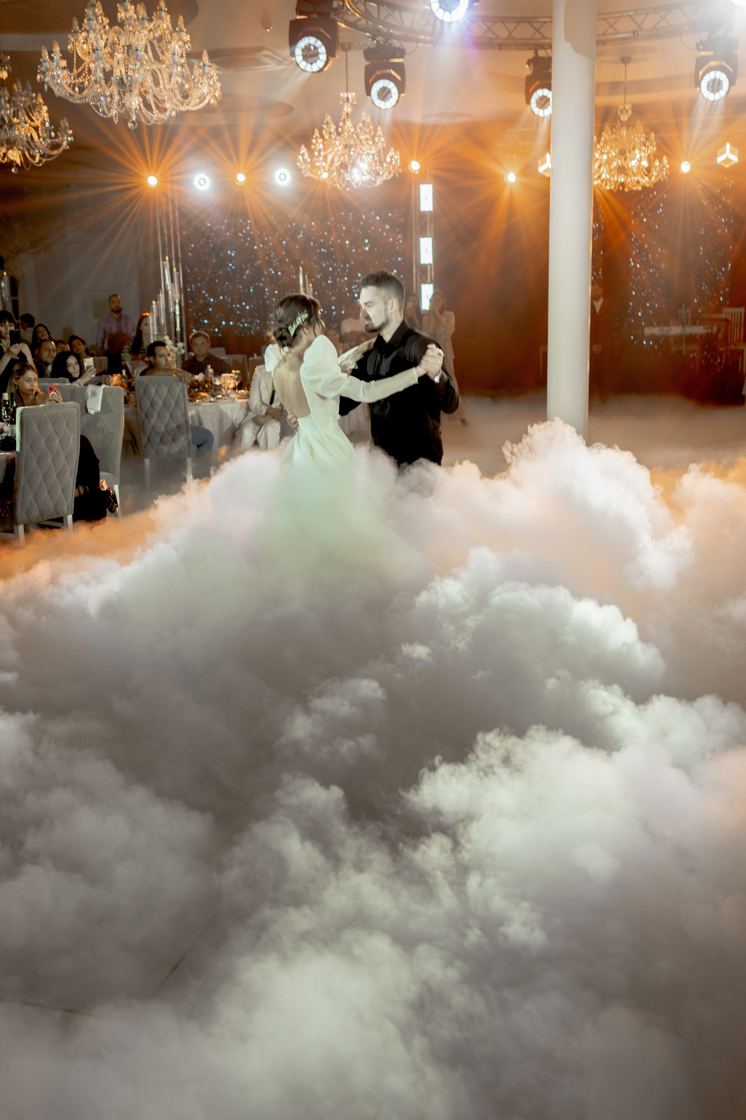 Свадебные съемки. Профессиональный фотограф и видеооператор