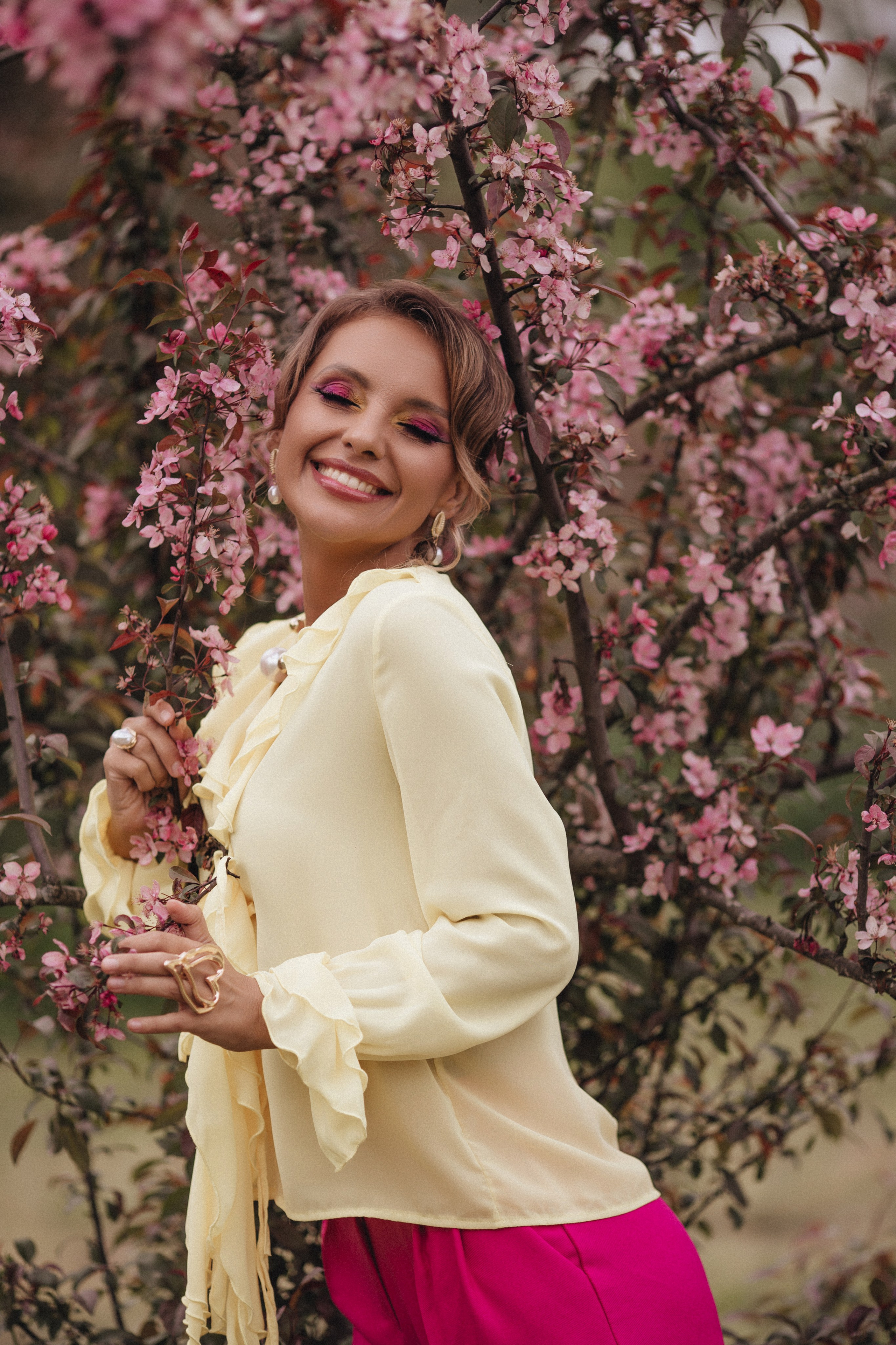 Фотосъемки в цветущих садах. Свадебный и семейный фотограф Спб Бошман Ирина