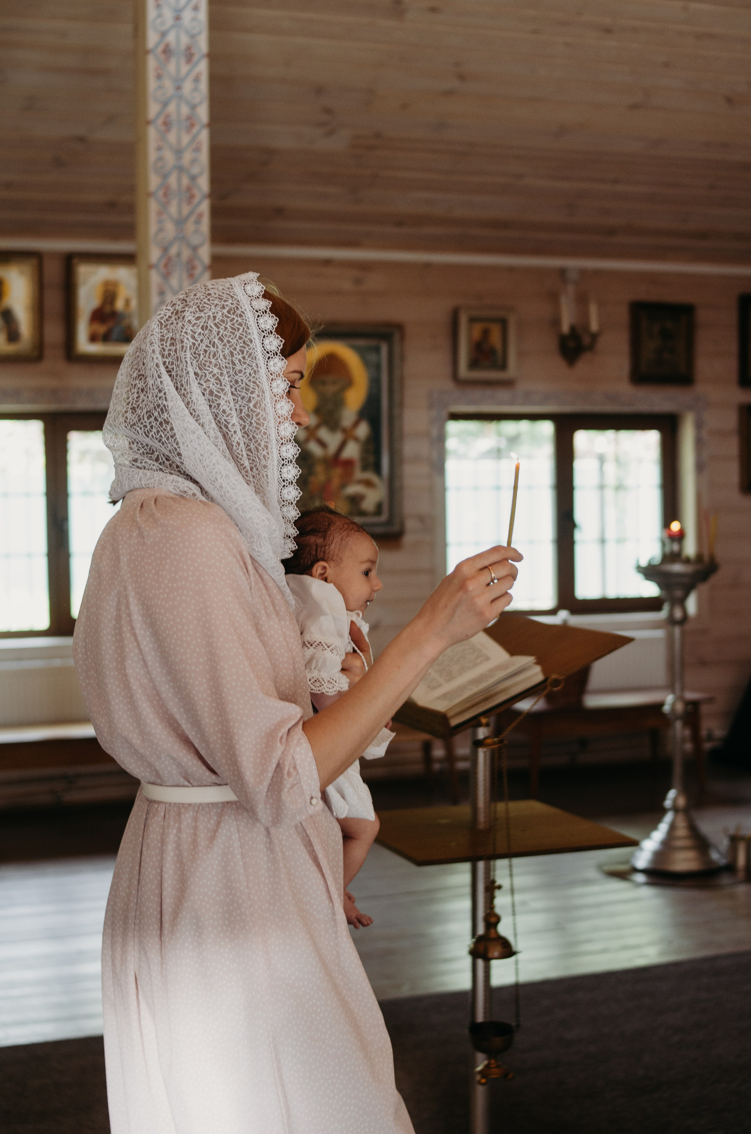 Таинство крещения Лея. Семейный фотограф Москва, Люберцы, Петрозаводск