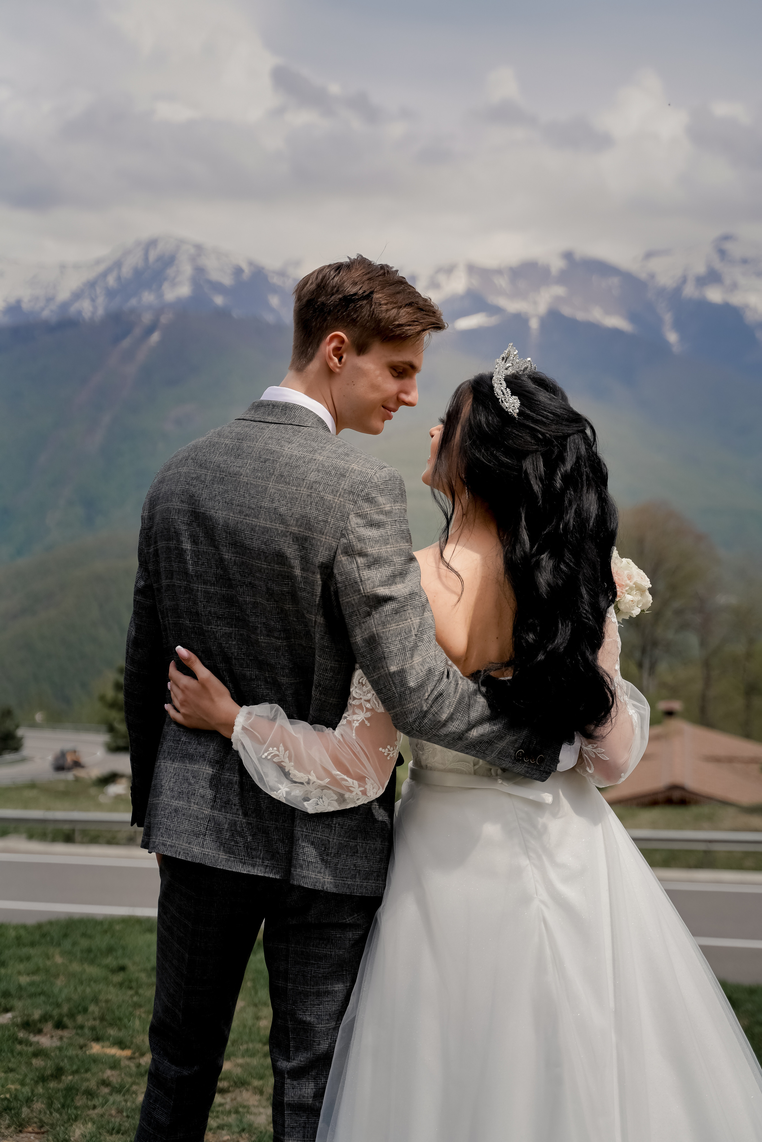 Александр и Виктория. Свадебный фотограф город Сочи Красная Поляна Адлер