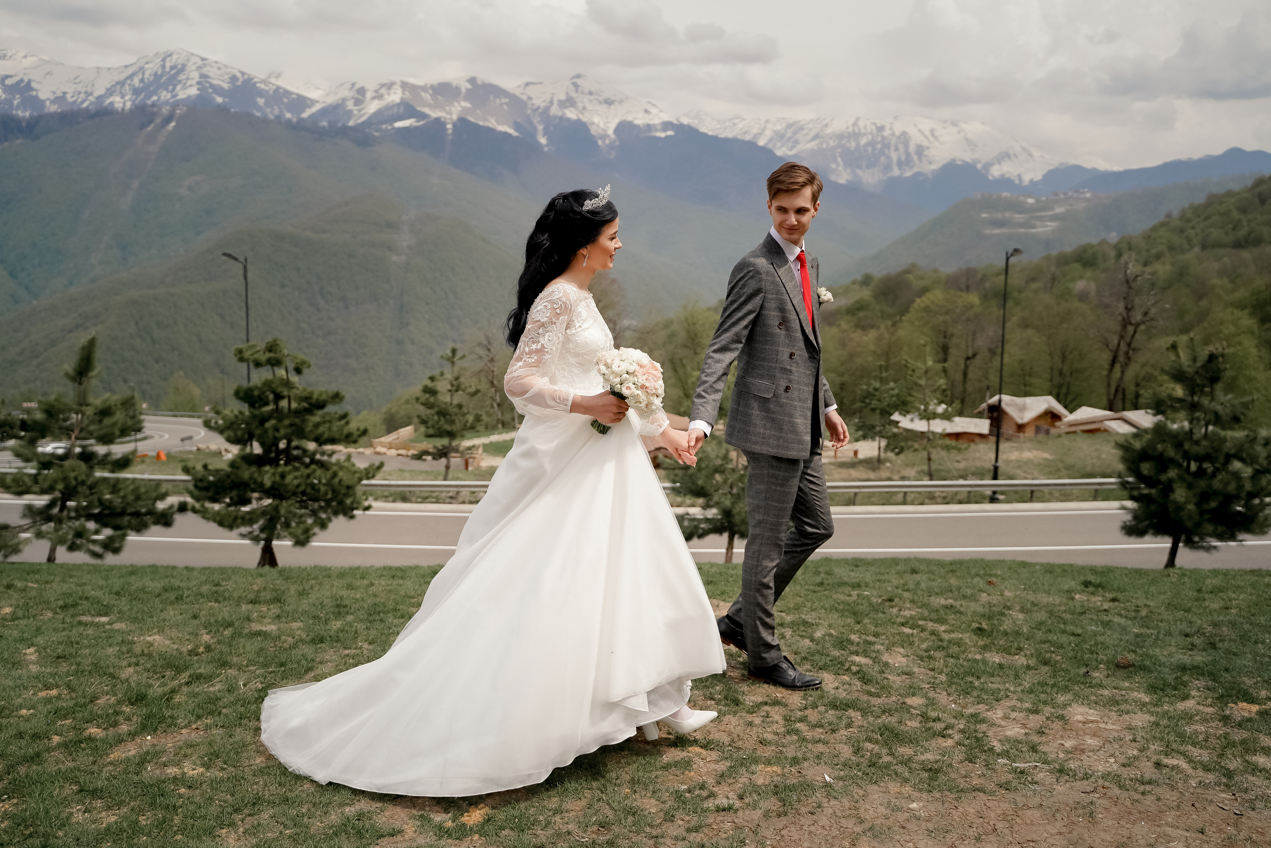 Александр и Виктория. Свадебный фотограф город Сочи Красная Поляна Адлер