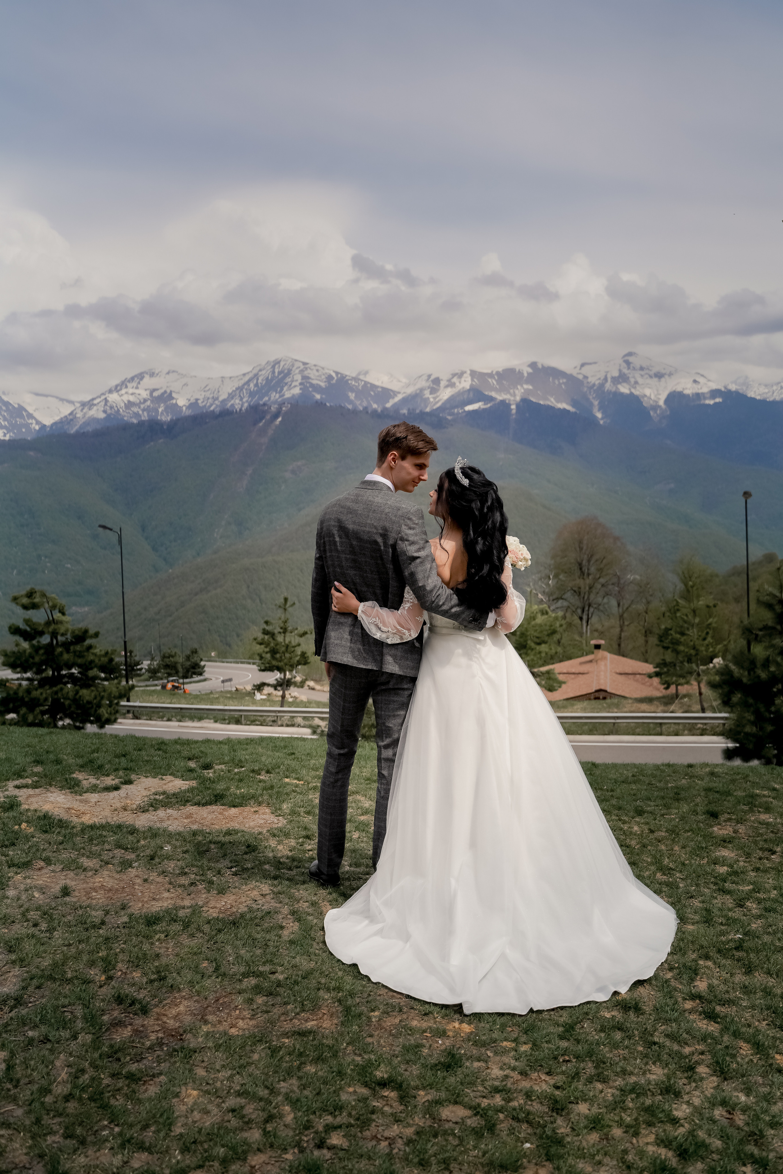 Александр и Виктория. Свадебный фотограф город Сочи Красная Поляна Адлер