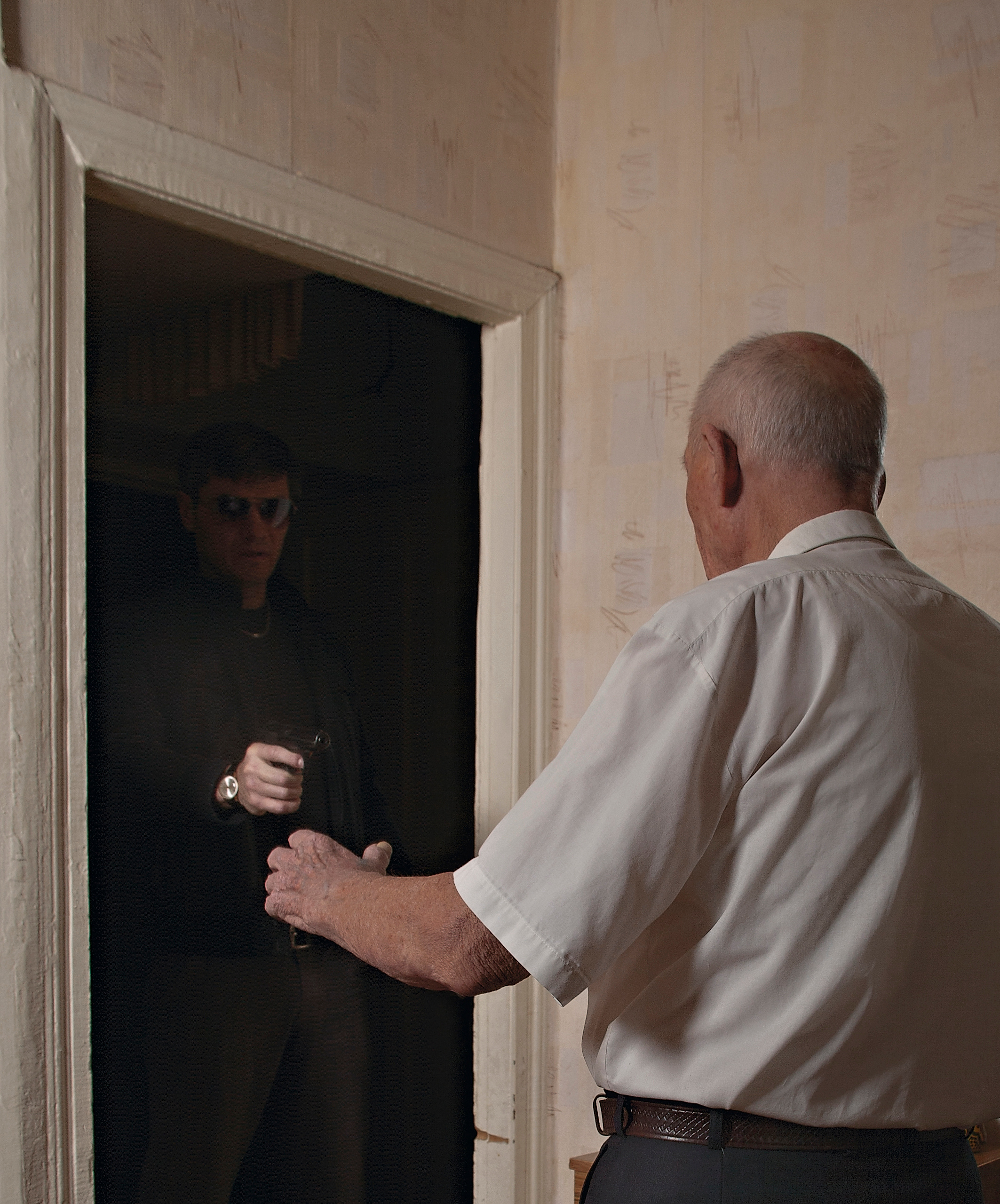 Фотограф Денис Зимин, сьёмка для маркетплейсов в городе Ростове-на-Дон. Выпускные альбомы, фотограф Денис Зимин в городе Ростове-на-Дону