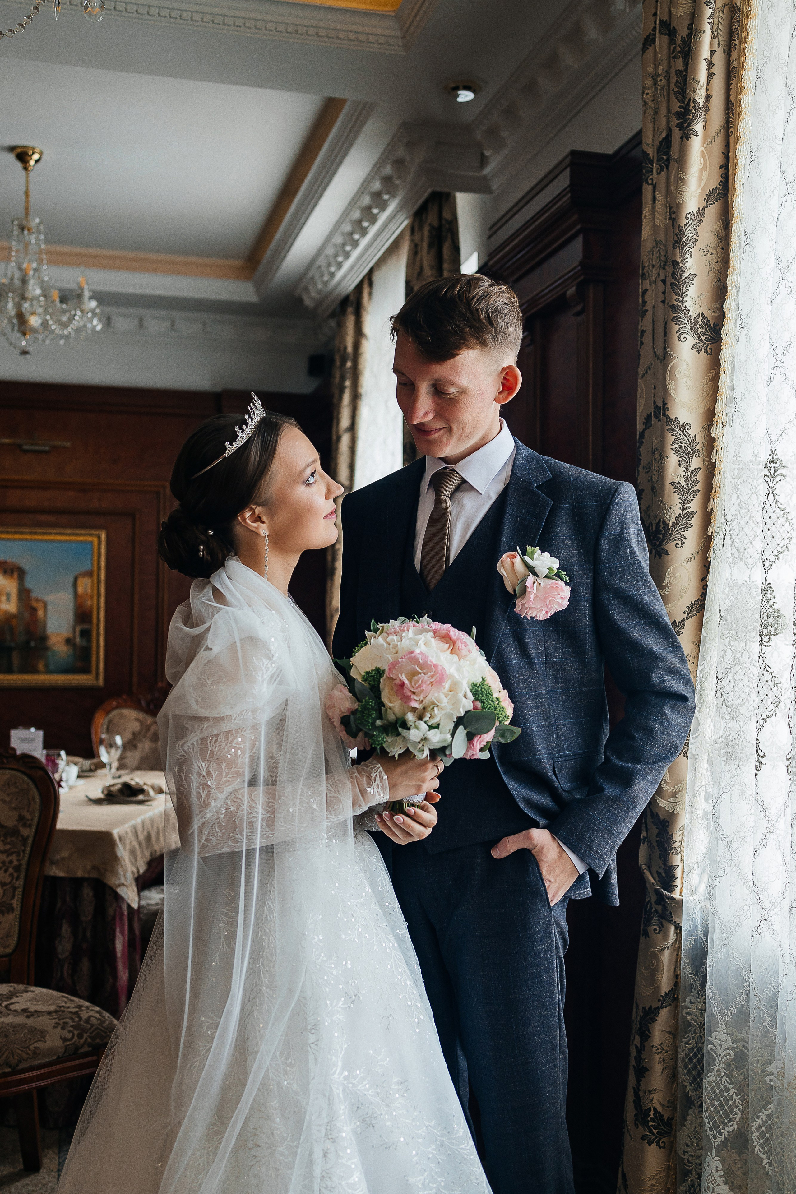 Романтическое утро невесты. Олег Сверчков | Свадебный фотограф Вологда