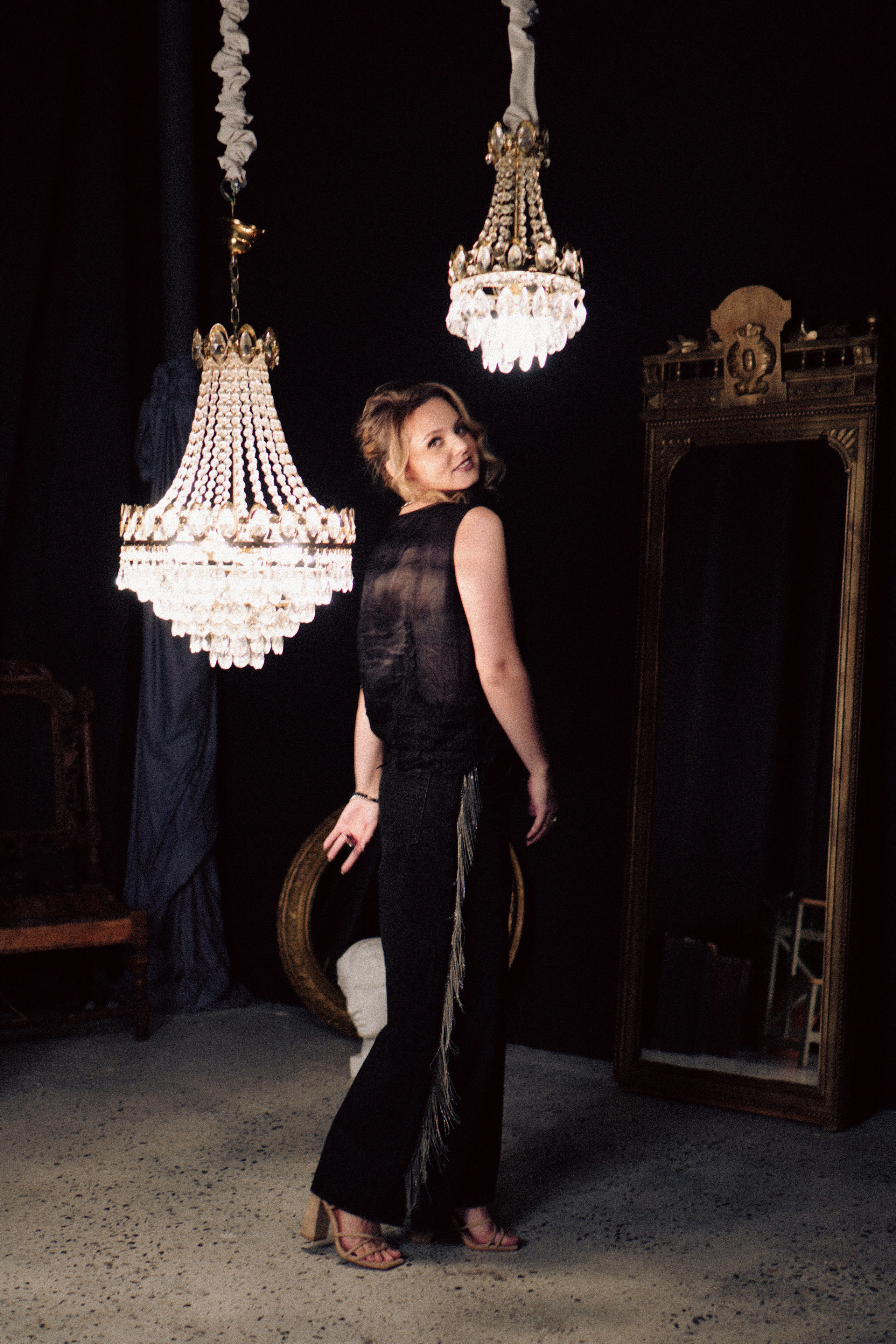 НОВОГОДНЯЯ ФОТОСЕСИИЯ В СТУДИИ ДЛЯ ДЕВУШКИ И ПРОГУЛКА ПО ЧЕРНЫШЕВСКОЙ. Профессиональный фотограф, Санкт-Петербург — Виктория Богомолова