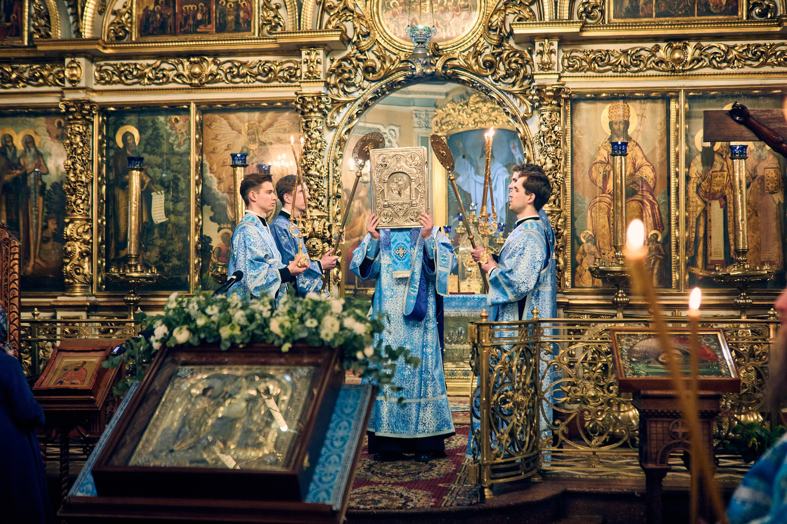 Всенощная на БЛАГОВЕЩЕНИЕ ПРЕСВЯТОЙ БОГОРОДИЦЫ. DMITRY MOISEENKO — фотограф, художник, топ-стилист
