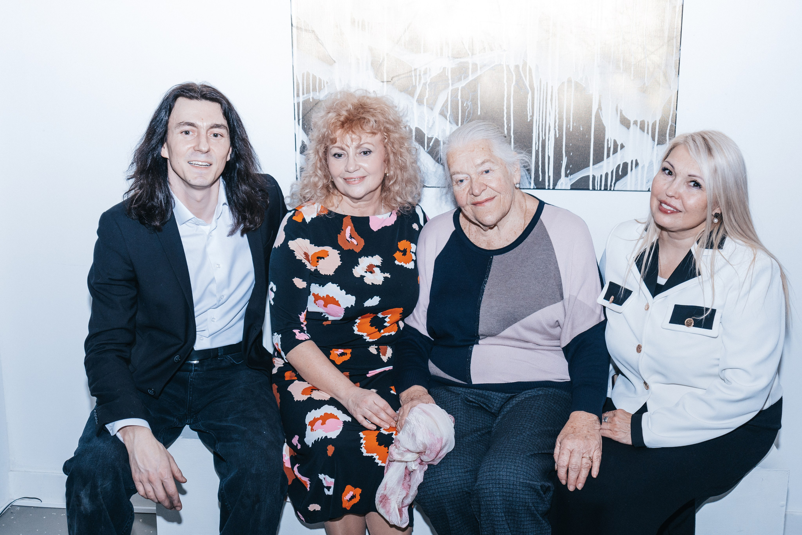 Выставка Юрия Литарова. Всё рождается. Всё продолжается. Портретный фотограф Нижний Новгород