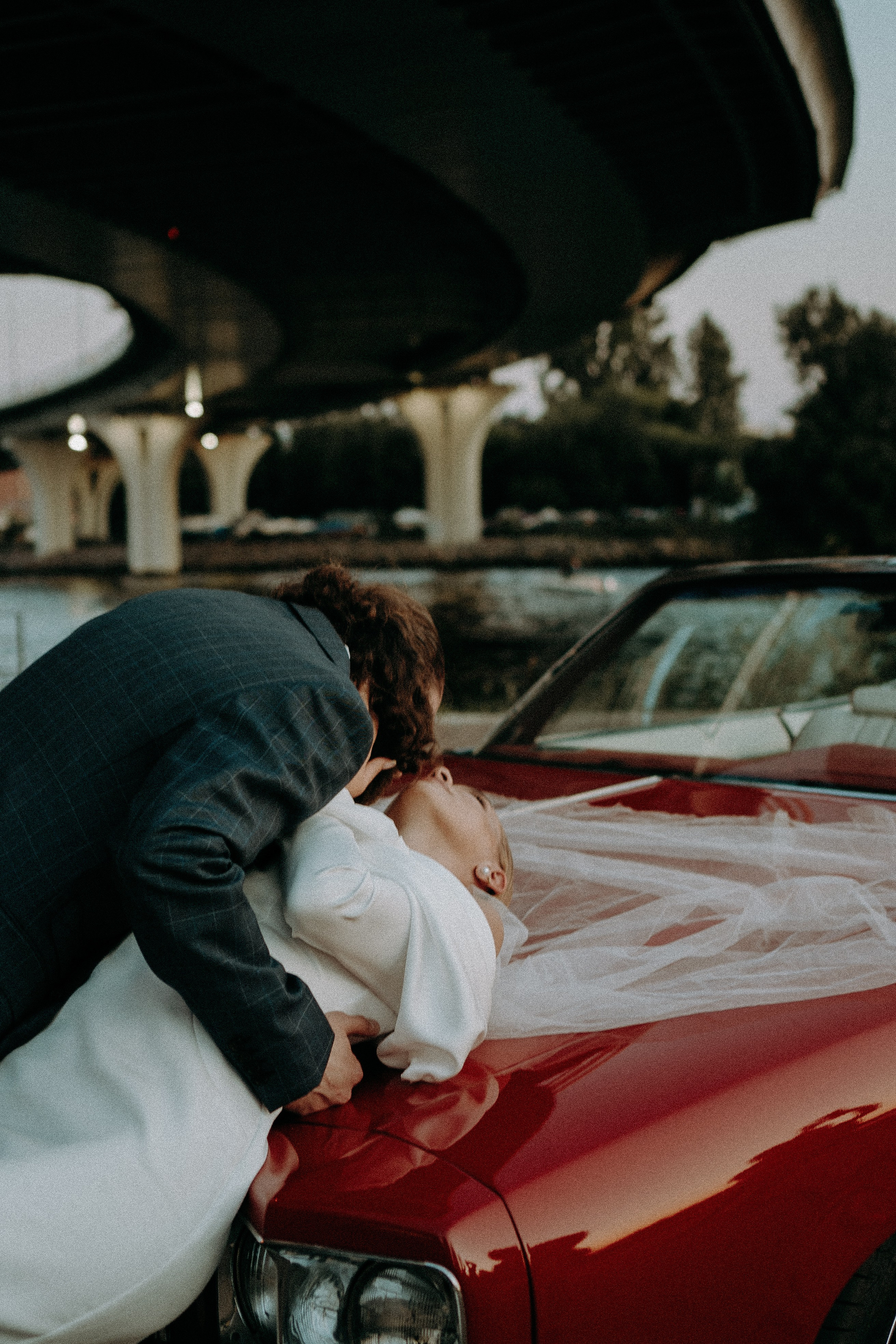 СВАДЕБНАЯ СЬЕМКА ВОЗЛЕ МСОТА БЕТАНКУРА НА КАБРИОЛЕТЕ. Профессиональный фотограф, Санкт-Петербург — Виктория Богомолова