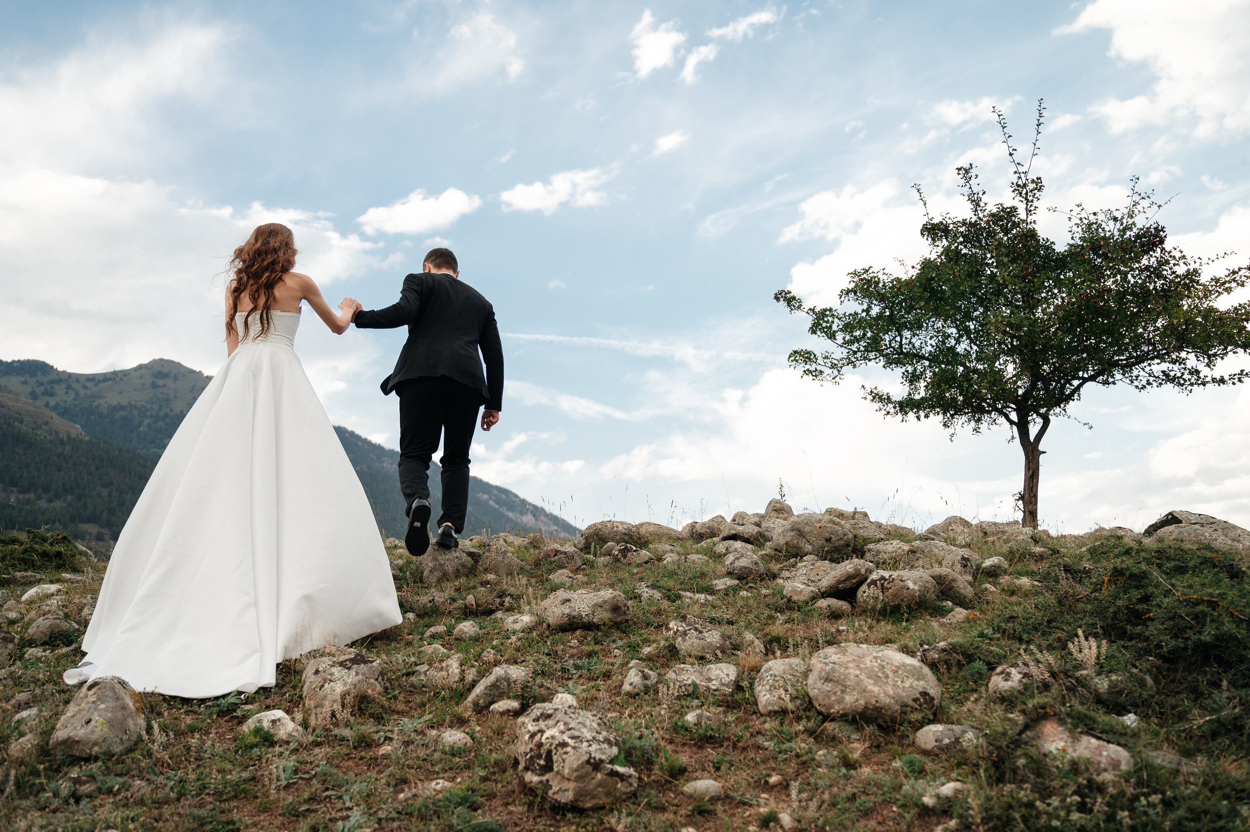 Горная свадьба Рината и Регины (09.09.24). Свадебный и travel фотограф в Волгограде, Сочи, Домбае, Европе