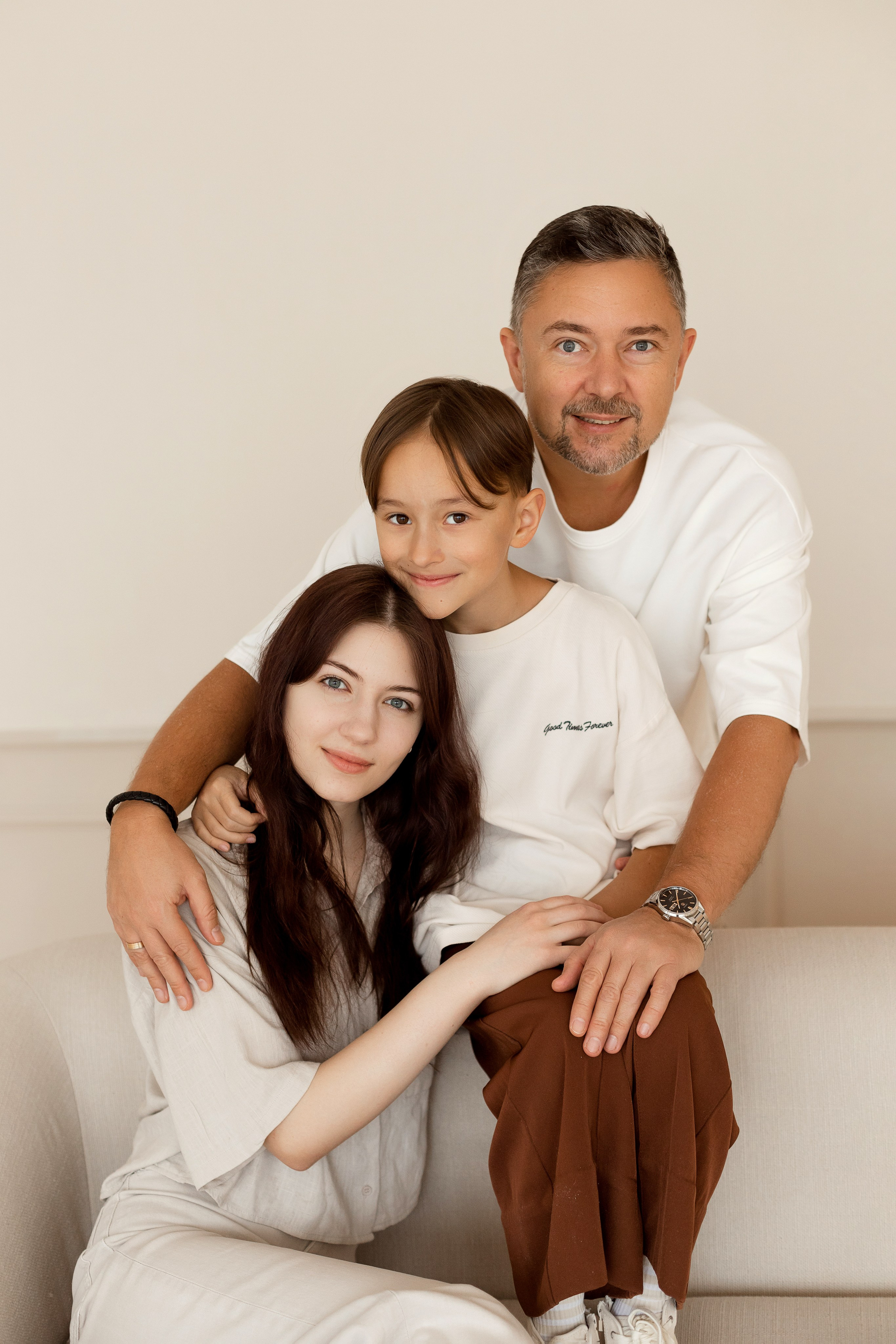 Съемка большой семьи в студии «Когда вместе». Семейный фотограф в Екатеринбурге Маргарита Курносова