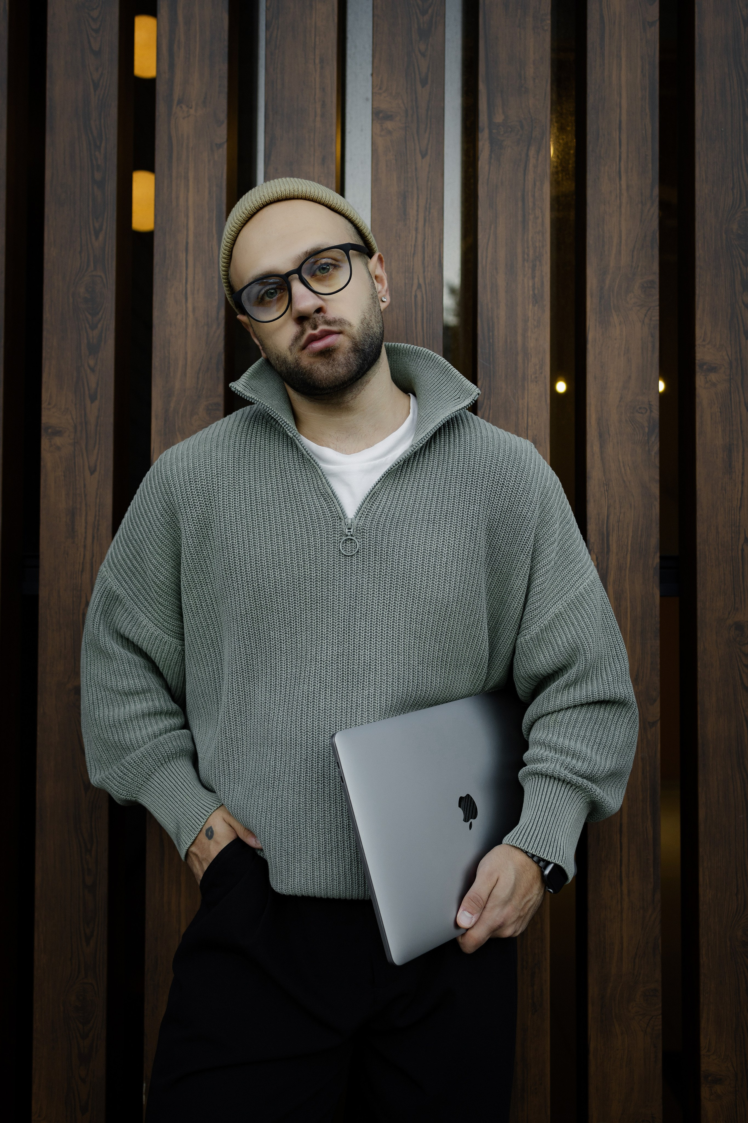 Александр. Фотограф Челябинск Эвелина Ганага, съемка для бизнеса и маркетплейсов