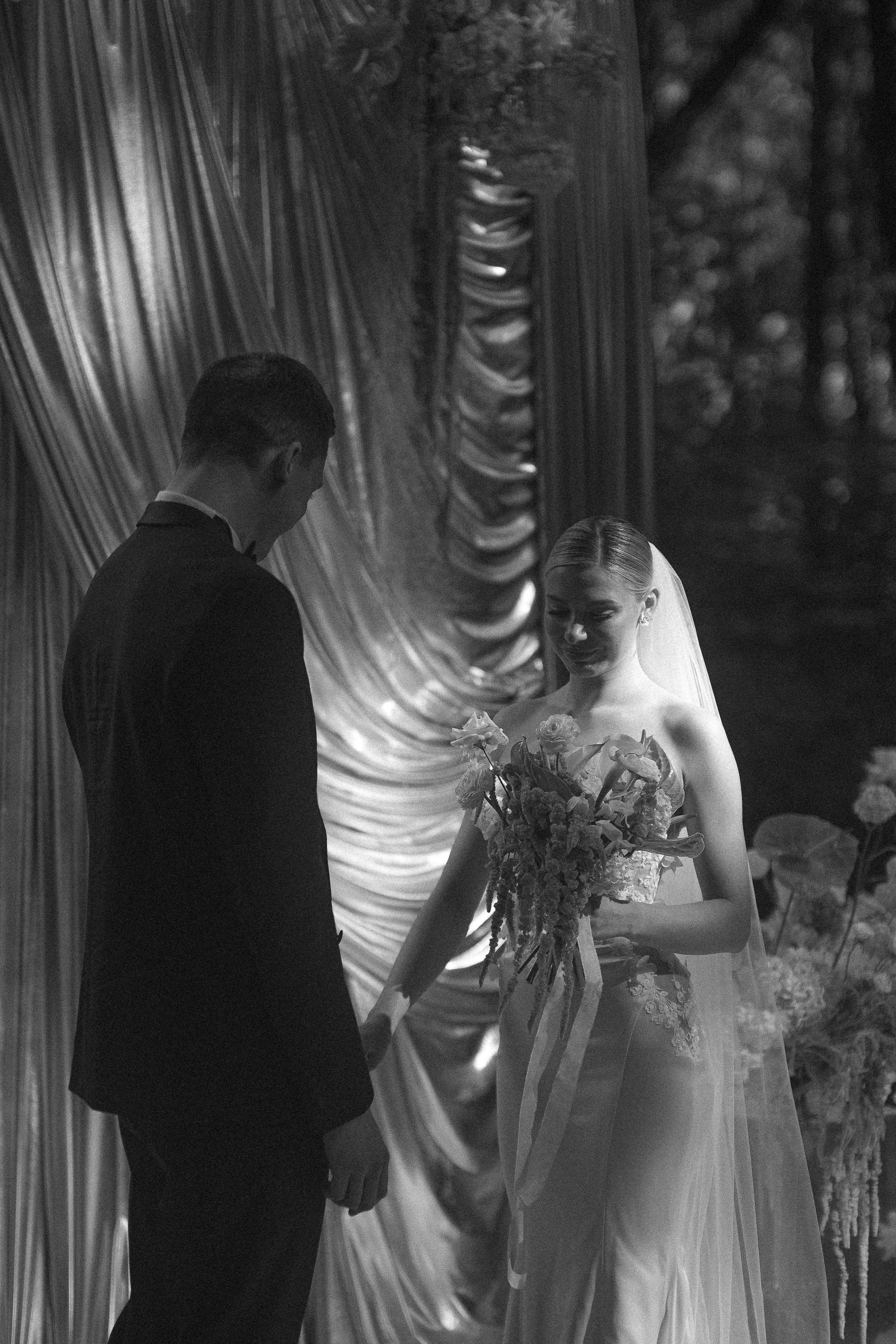 Love is all Around. Сентиментальная свадебная фотография