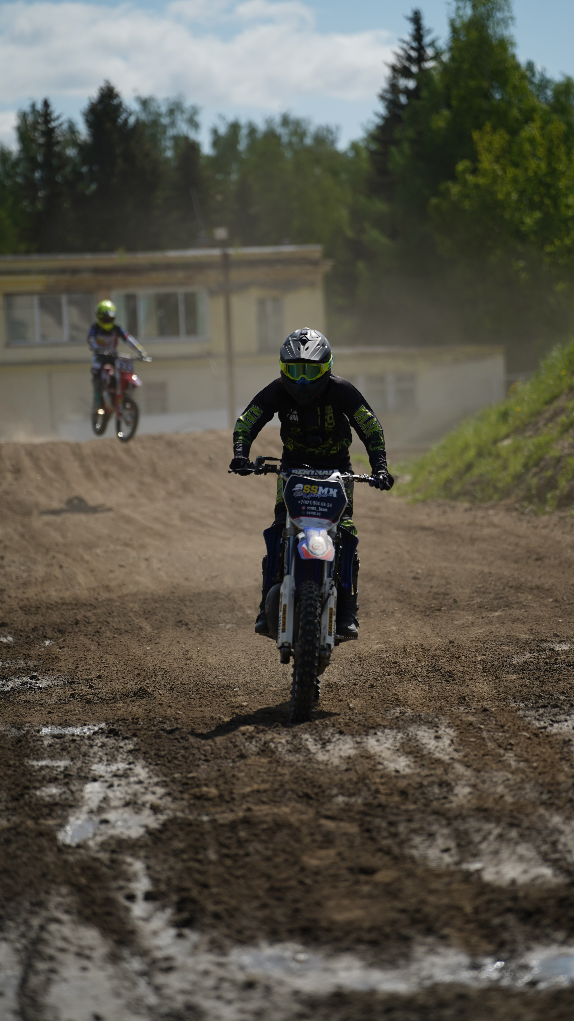Катя Ли. Графический дизайнер Илья Левченко